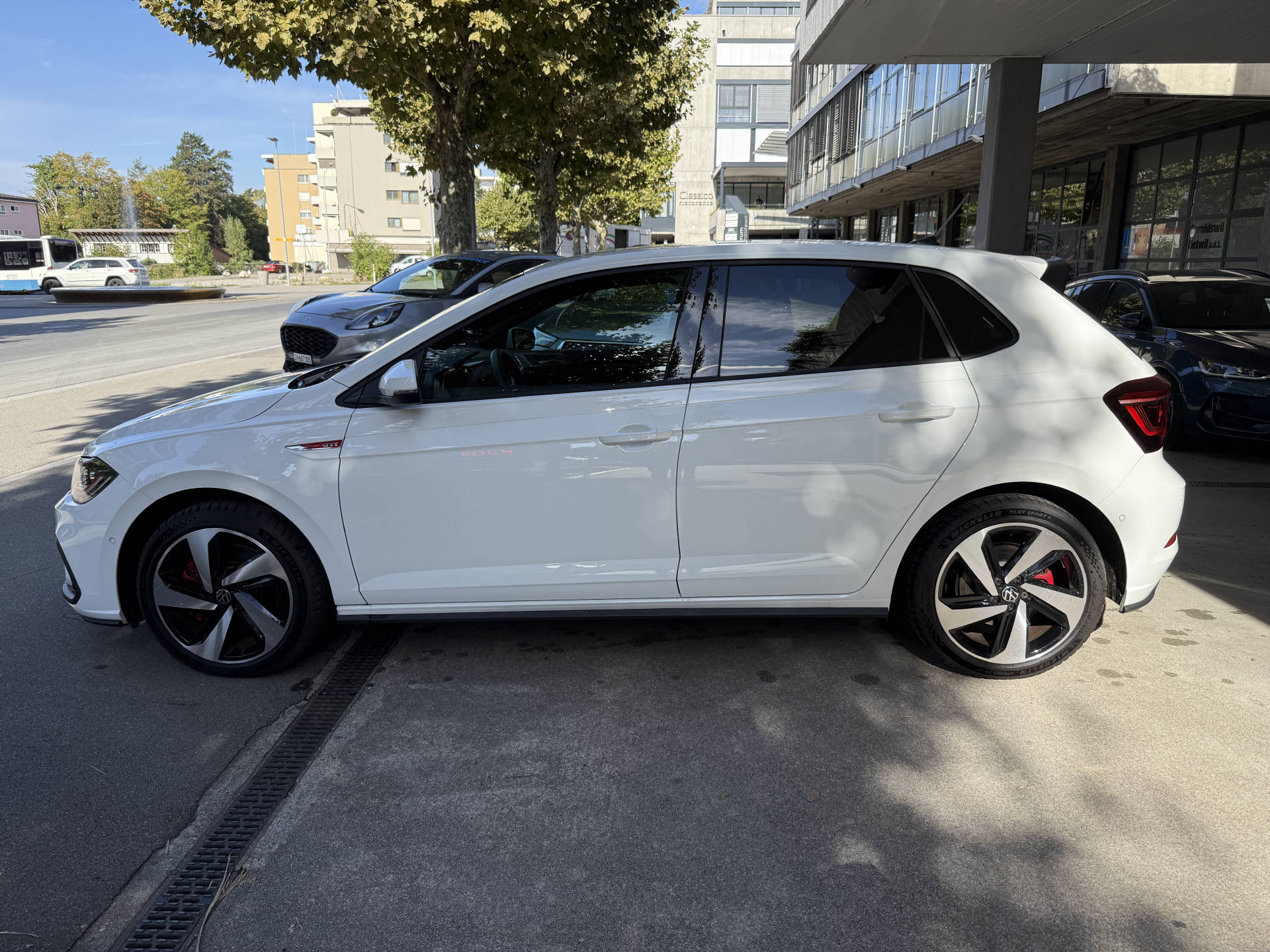 VW Polo 2.0 TSI GTI DSG-showroom-element-1