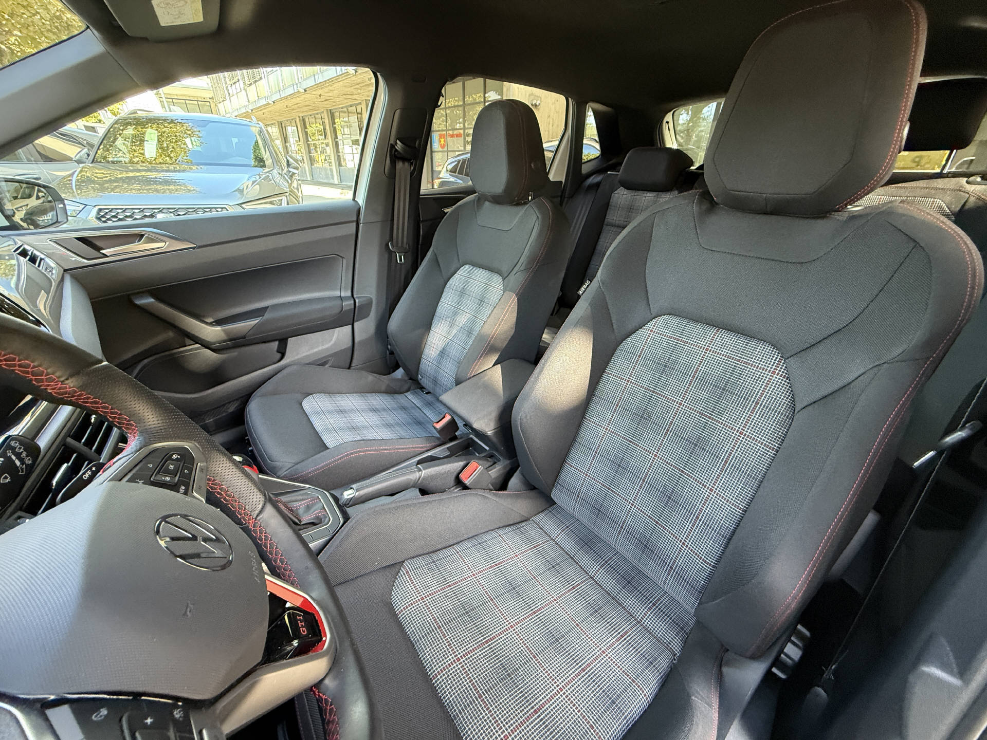 VW Polo 2.0 TSI GTI DSG-image-7