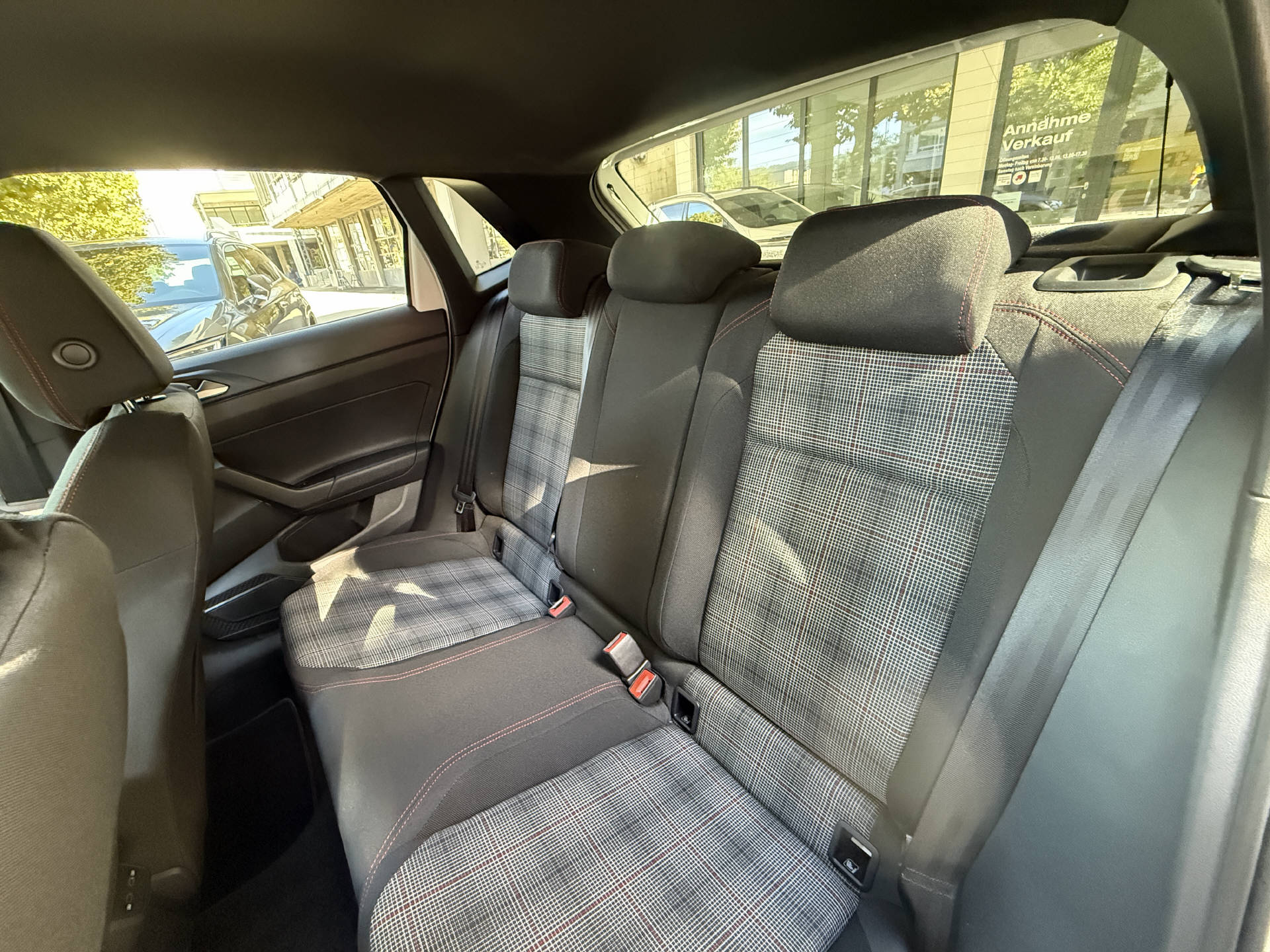 VW Polo 2.0 TSI GTI DSG-image-8