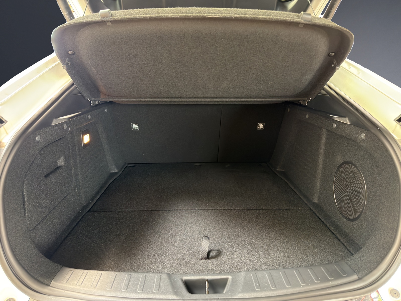 MAZDA 6e 258 69kWh Takumi-image-16
