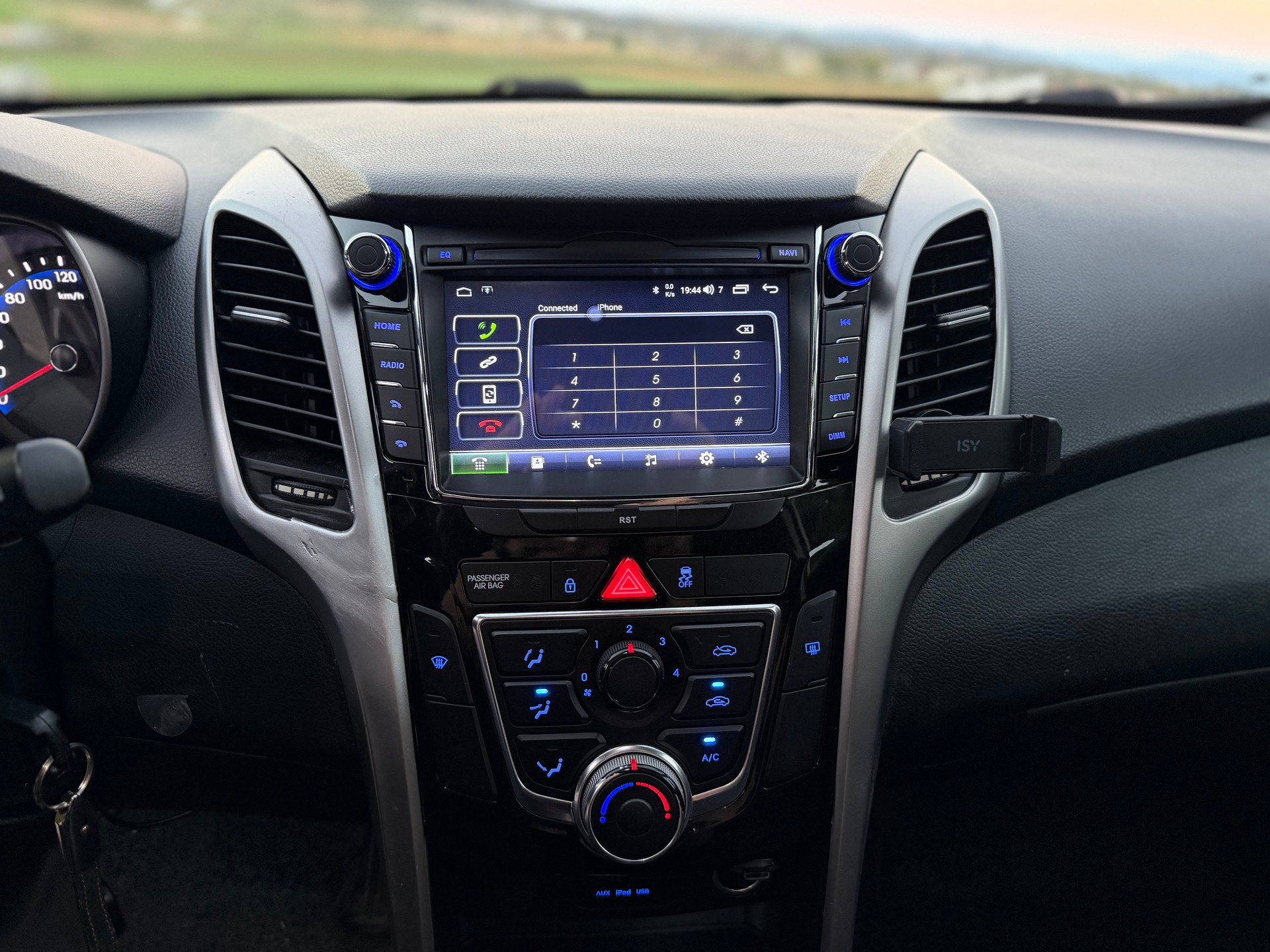 HYUNDAI i30 1.4 Comfort-image-11