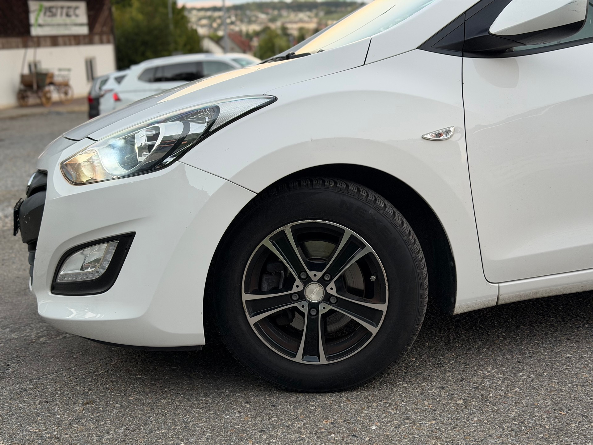 HYUNDAI i30 1.4 Comfort-image-1