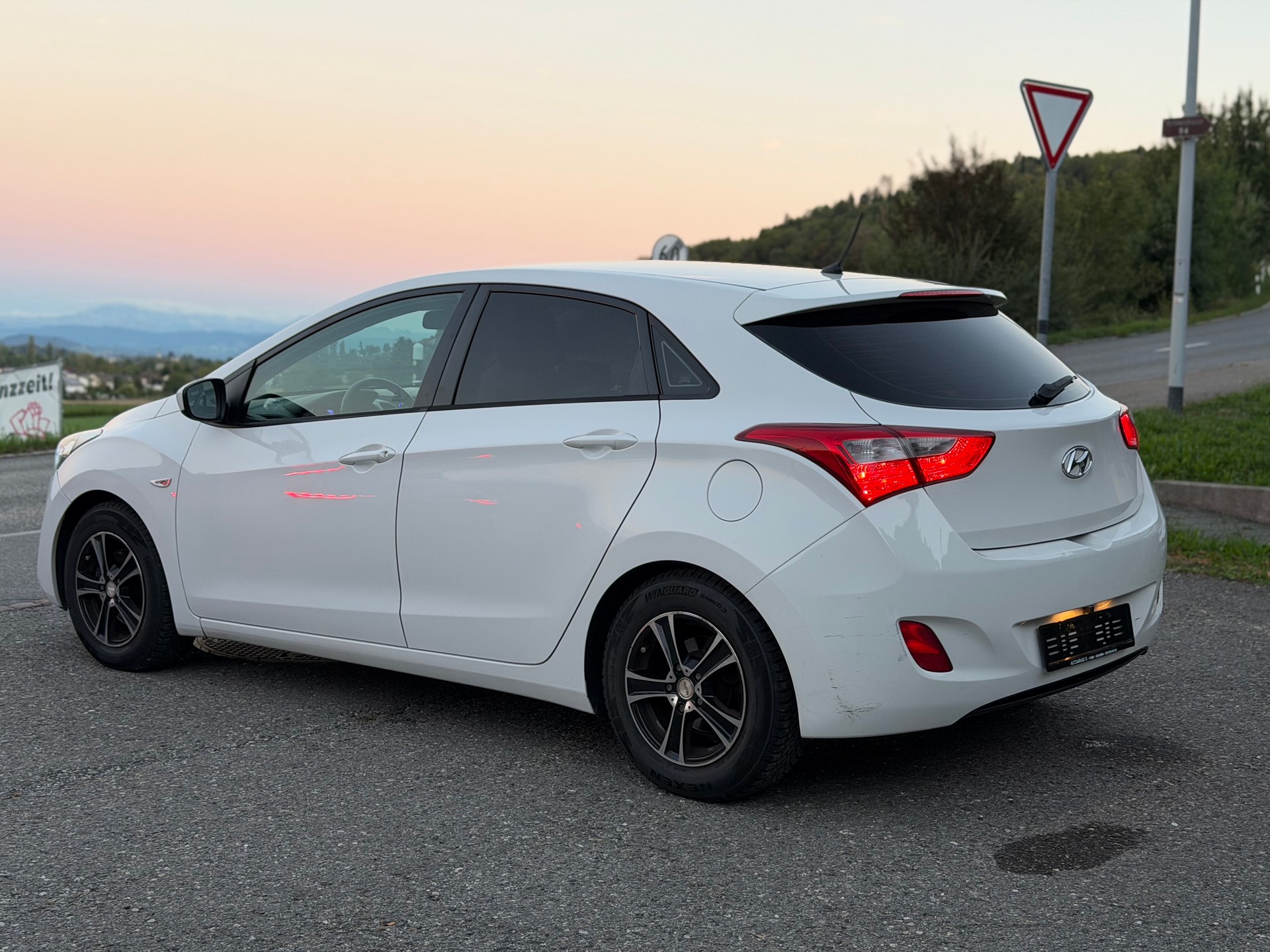 HYUNDAI i30 1.4 Comfort-image-3