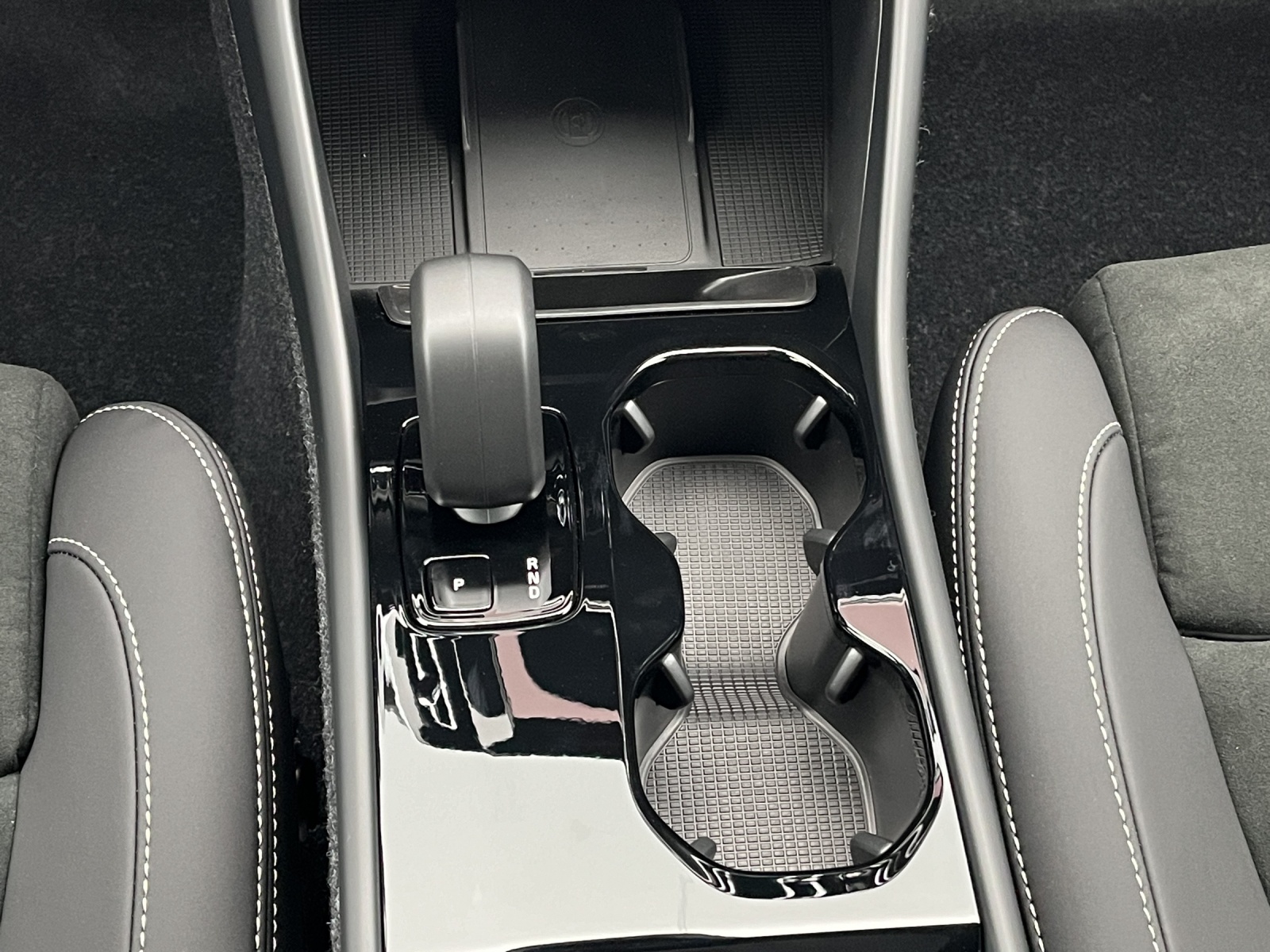 VOLVO EX40 Twin Performance Ultra AWD-image-15