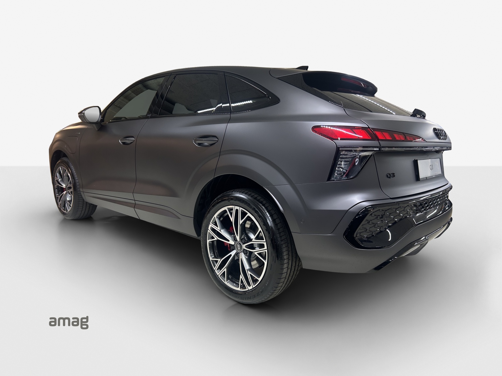 AUDI Q3 Sportback e-hybrid 200 kW S tronig-image-2