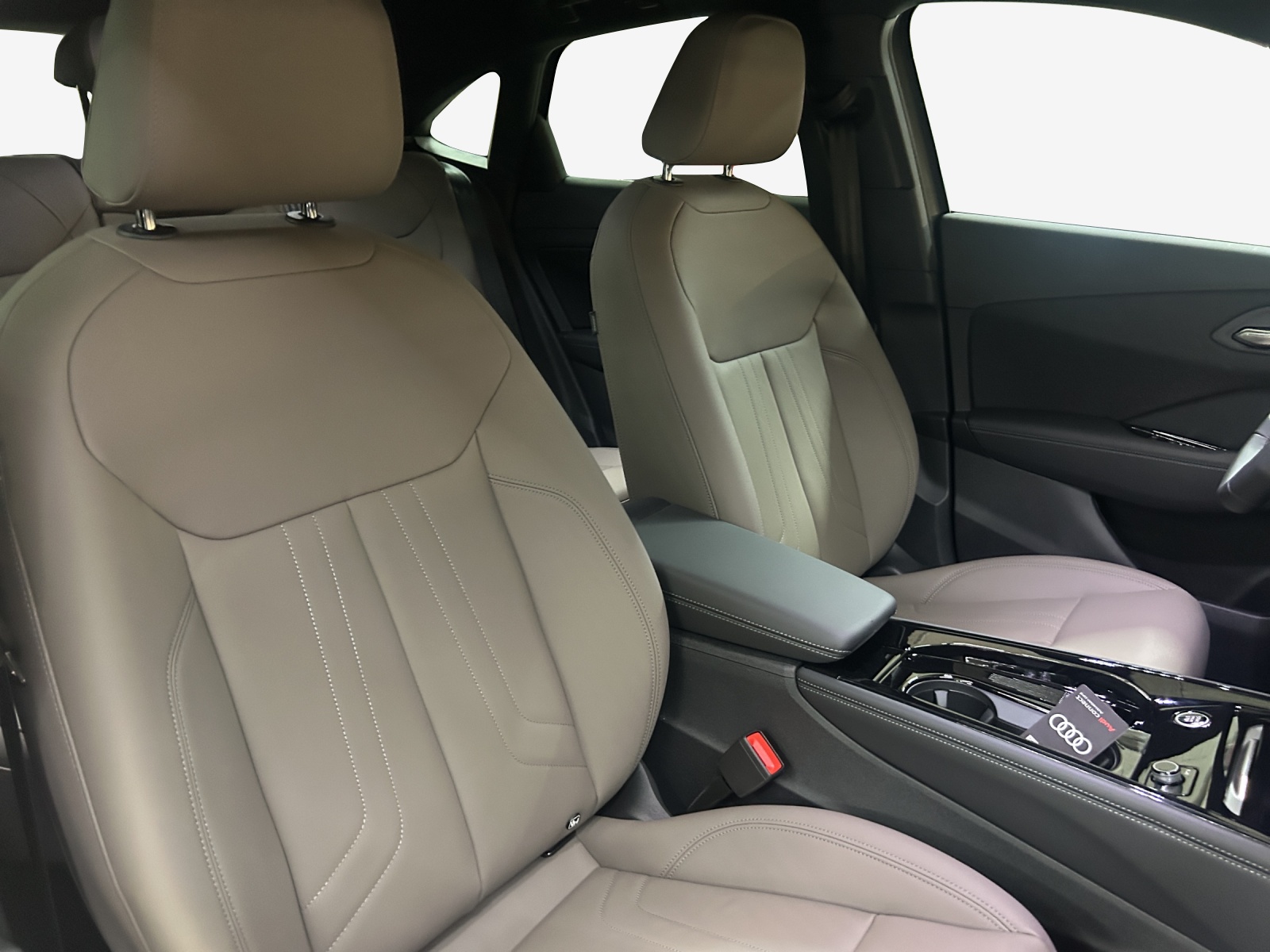 AUDI Q3 Sportback e-hybrid 200 kW S tronig-image-14