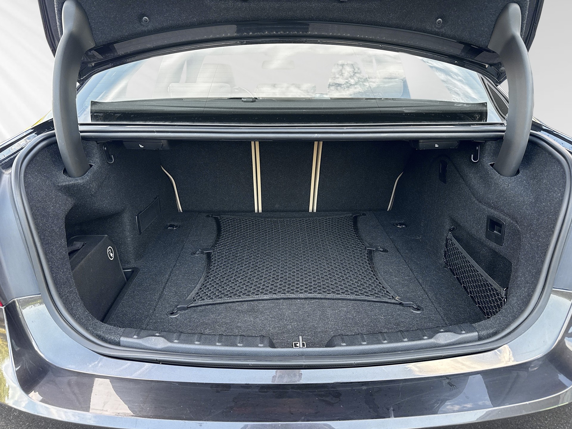 BMW 330e iPerformance Luxury Line Steptronic-image-7