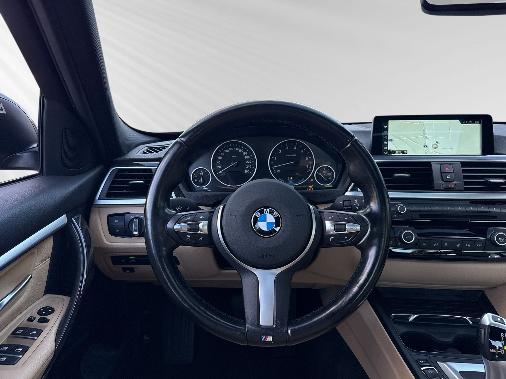 BMW 330e iPerformance Luxury Line Steptronic-image-4