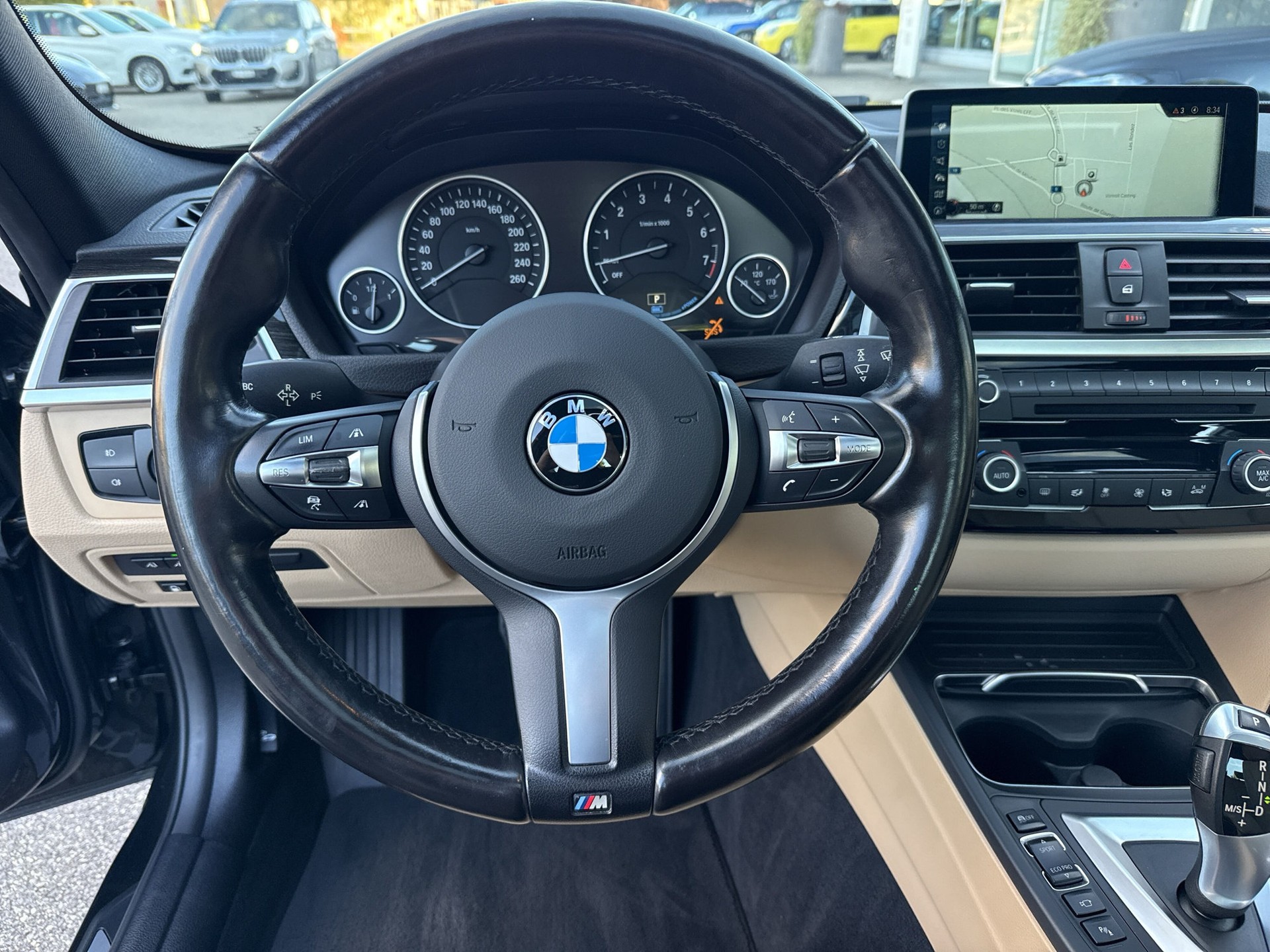 BMW 330e iPerformance Luxury Line Steptronic-image-11