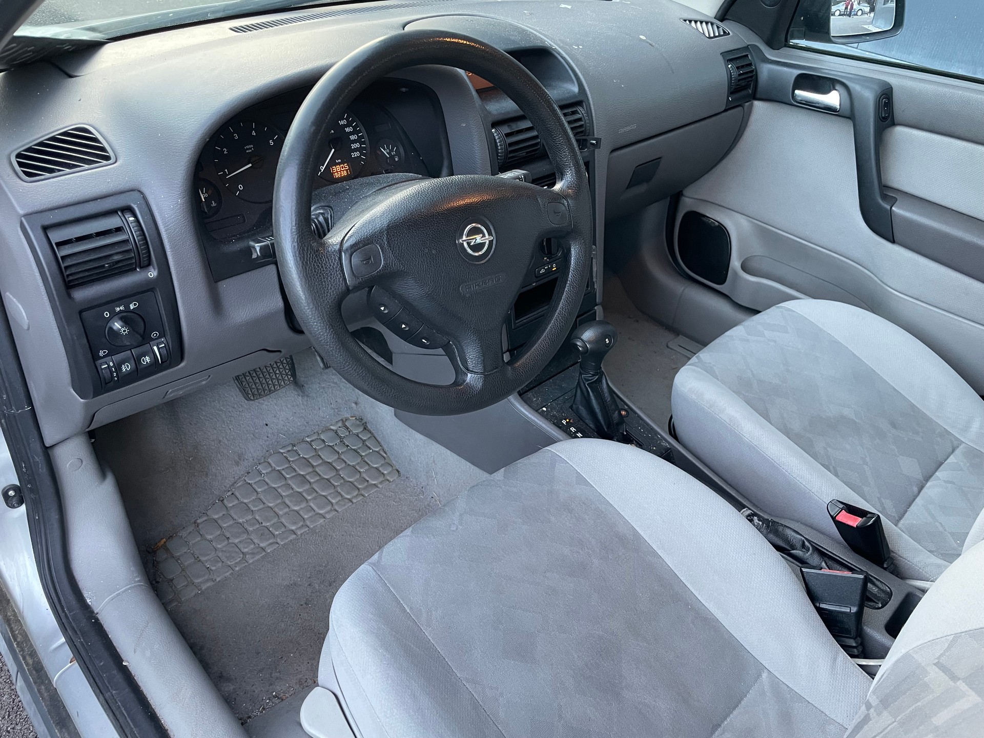 OPEL Astra Caravan 1.6i 16V Comfort-image-10