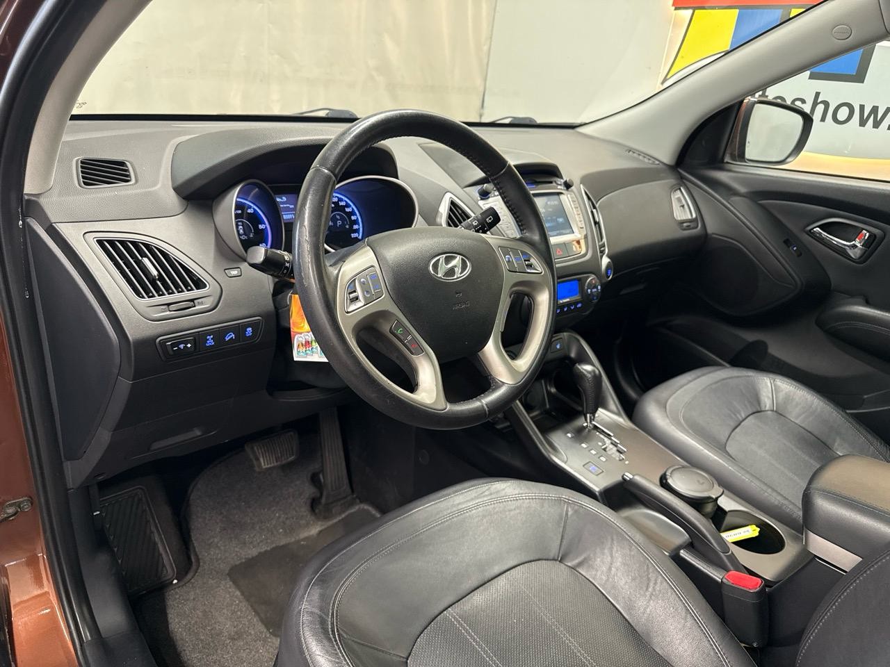 HYUNDAI iX35 2.0 CRDi Luxury Plus 4WD-image-2