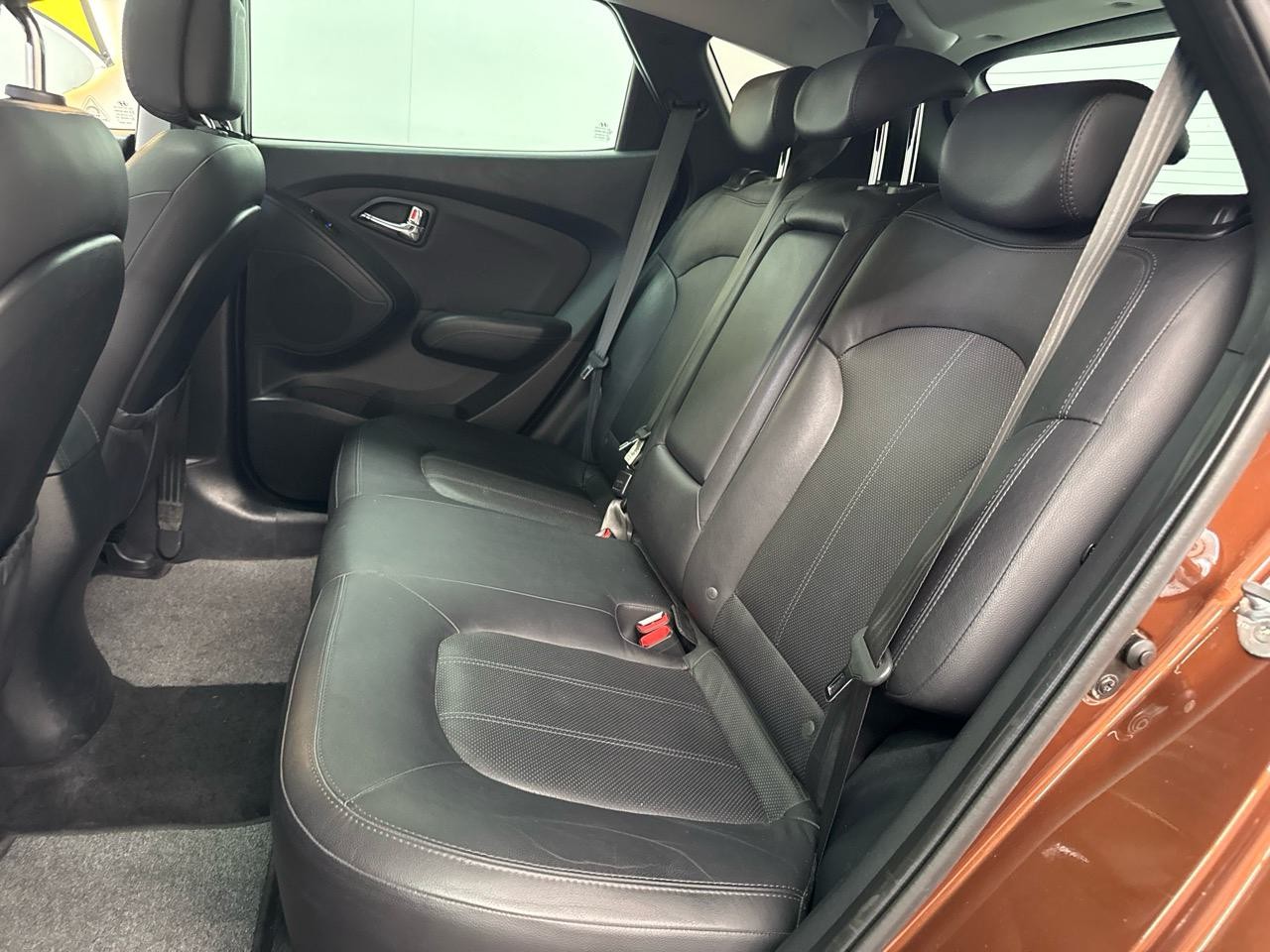 HYUNDAI iX35 2.0 CRDi Luxury Plus 4WD-image-10