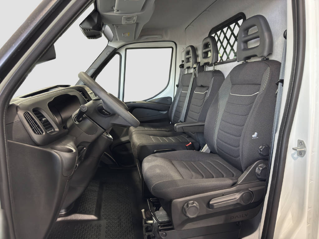 IVECO Daily 35 S 16B A8 V Kastenwagen 3520 L2H2-image-7