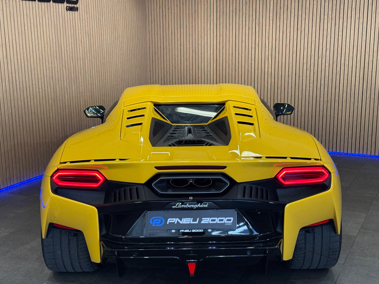 LAMBORGHINI Temerario HPEV *Giallo Auge*-image-3