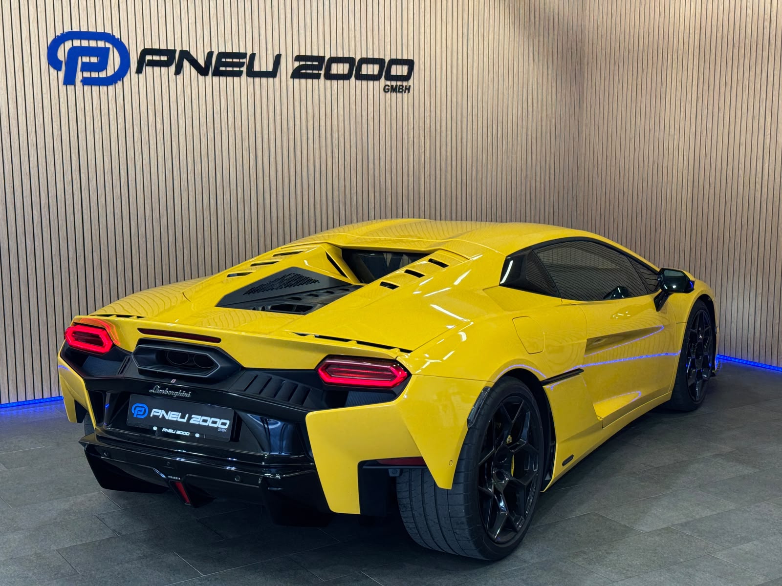 LAMBORGHINI Temerario HPEV *Giallo Auge*-image-6