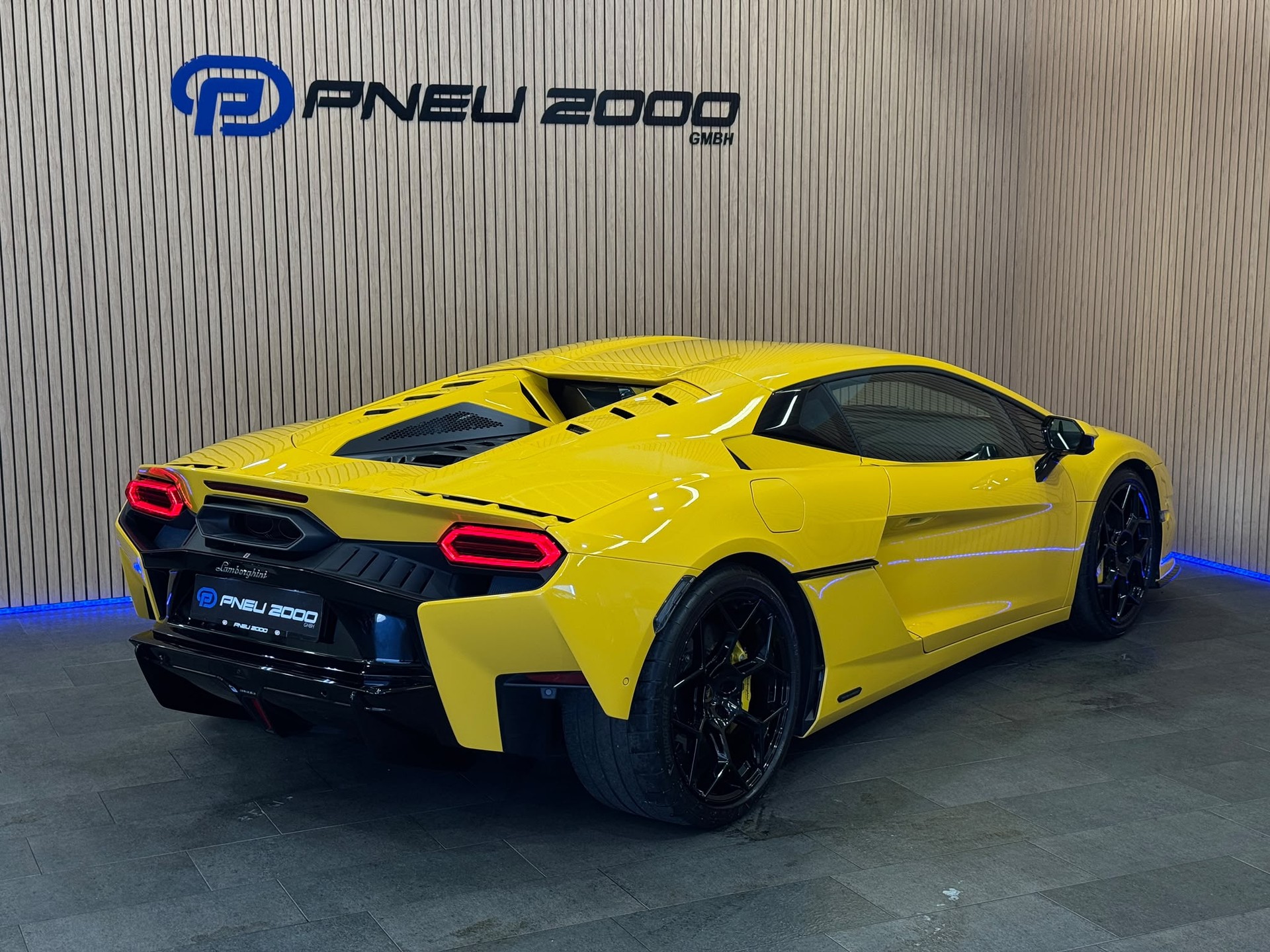LAMBORGHINI Temerario HPEV *Giallo Auge*-image-7