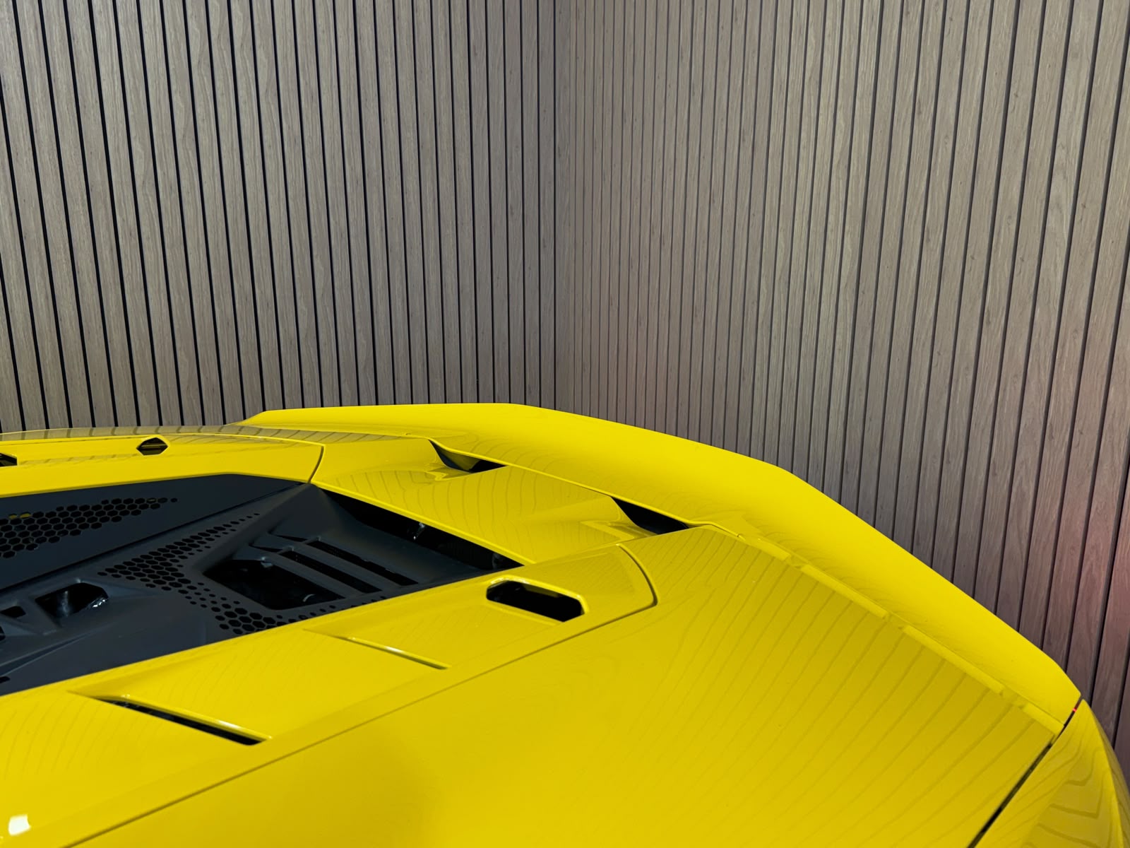 LAMBORGHINI Temerario HPEV *Giallo Auge*-image-5