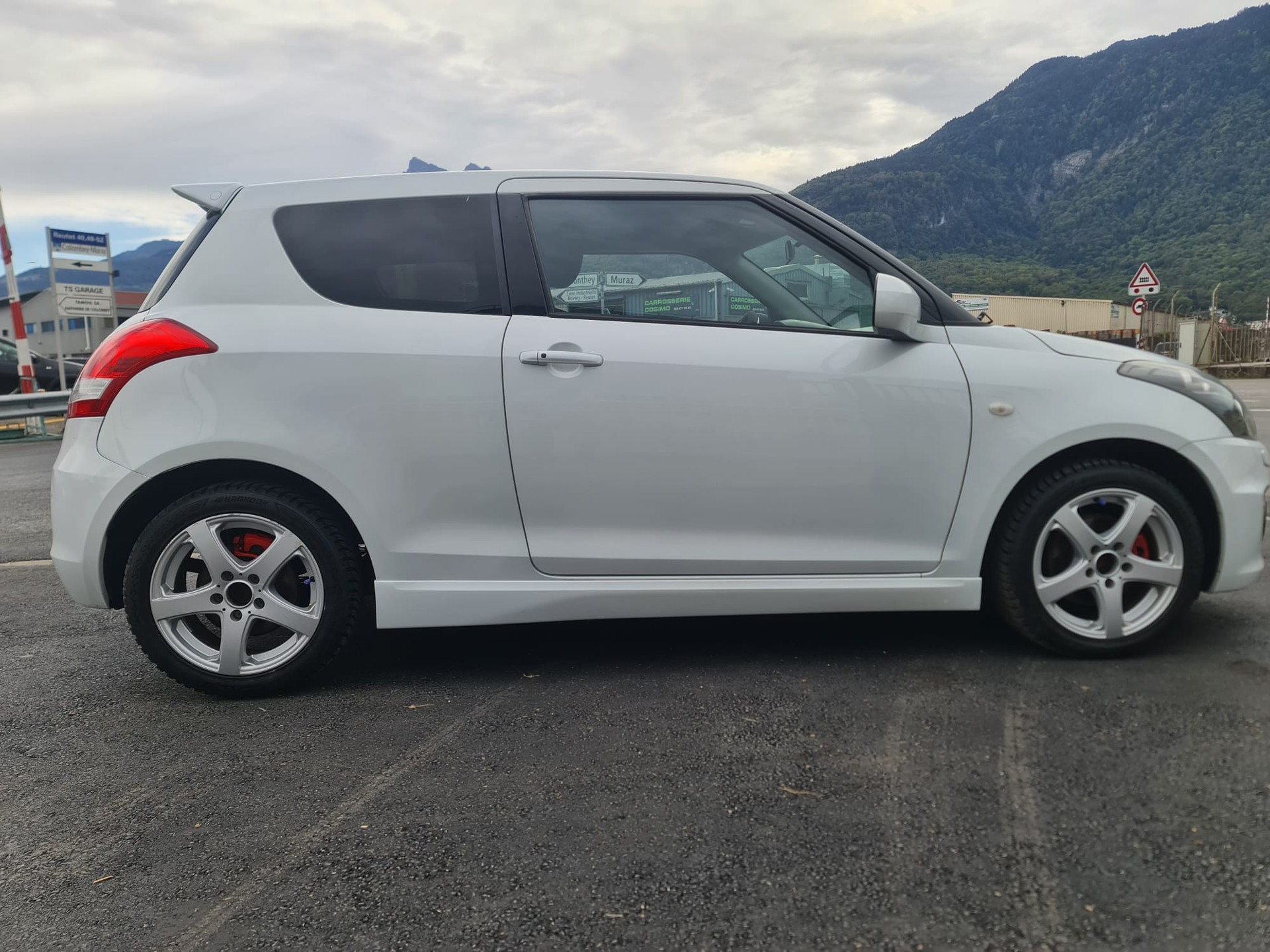 SUZUKI Swift 1.6i 16V Sport-image-8
