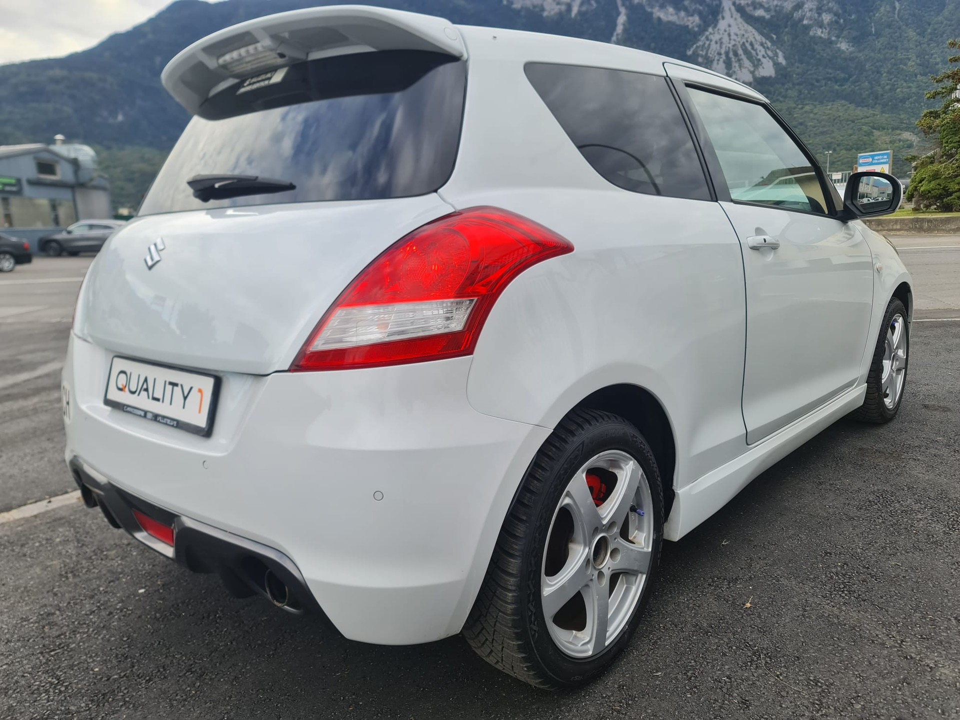 SUZUKI Swift 1.6i 16V Sport-image-2