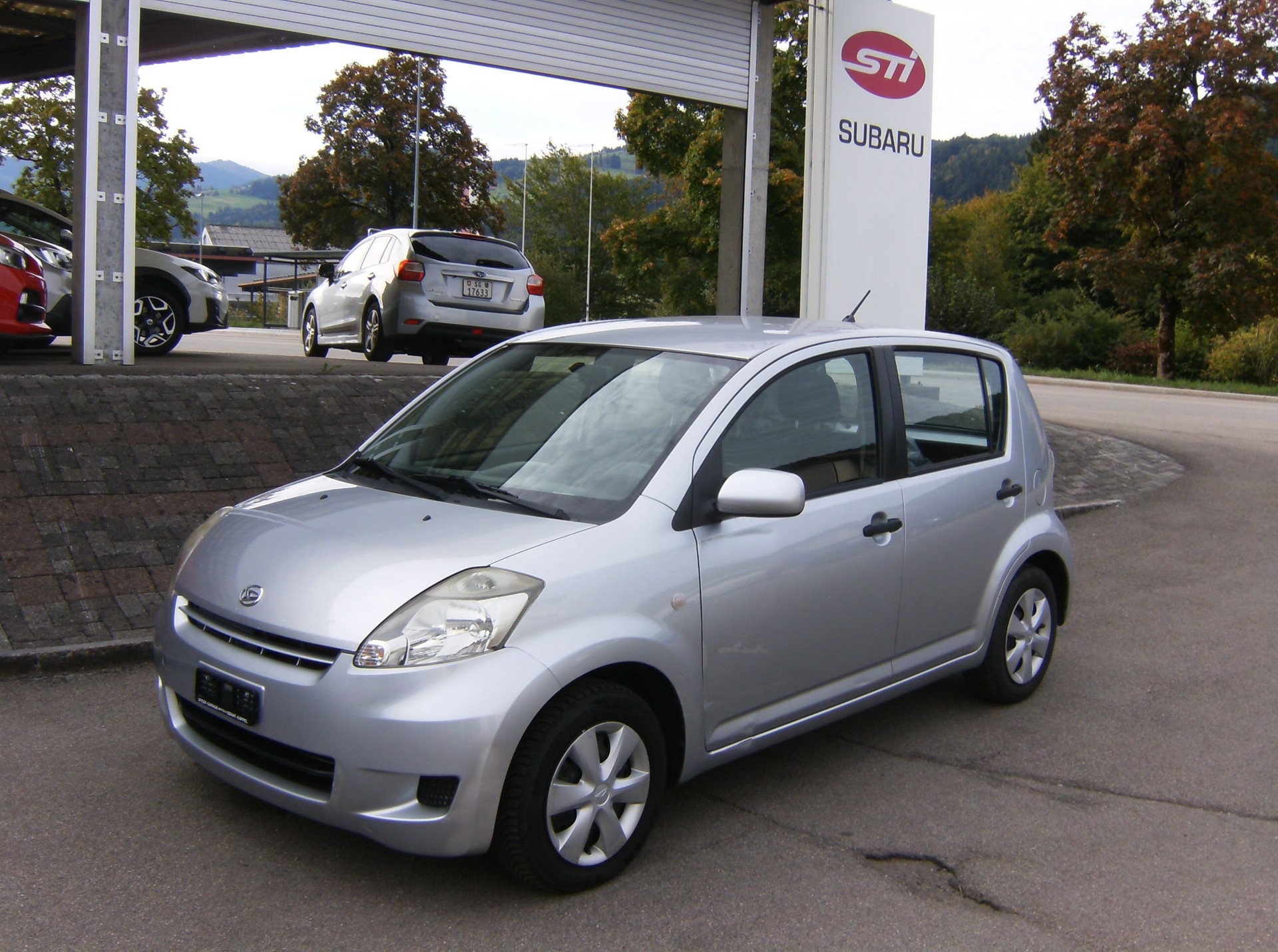 DAIHATSU Sirion 1.3 S Custom 4WD Automatic-image-0