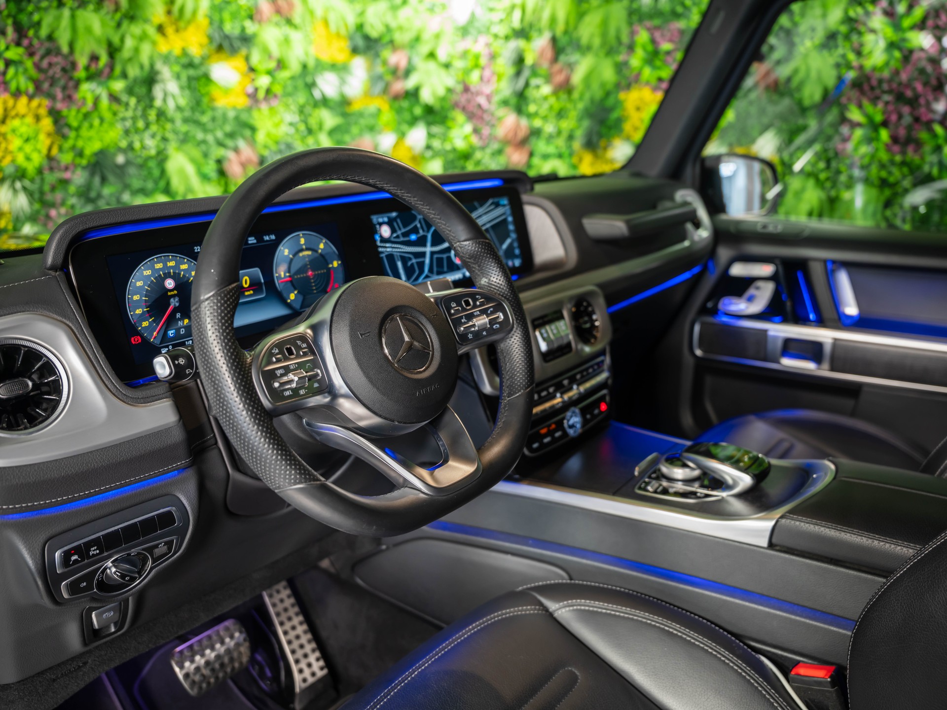 MERCEDES-BENZ G 350 d AMG Line 9G-Tronic-image-9