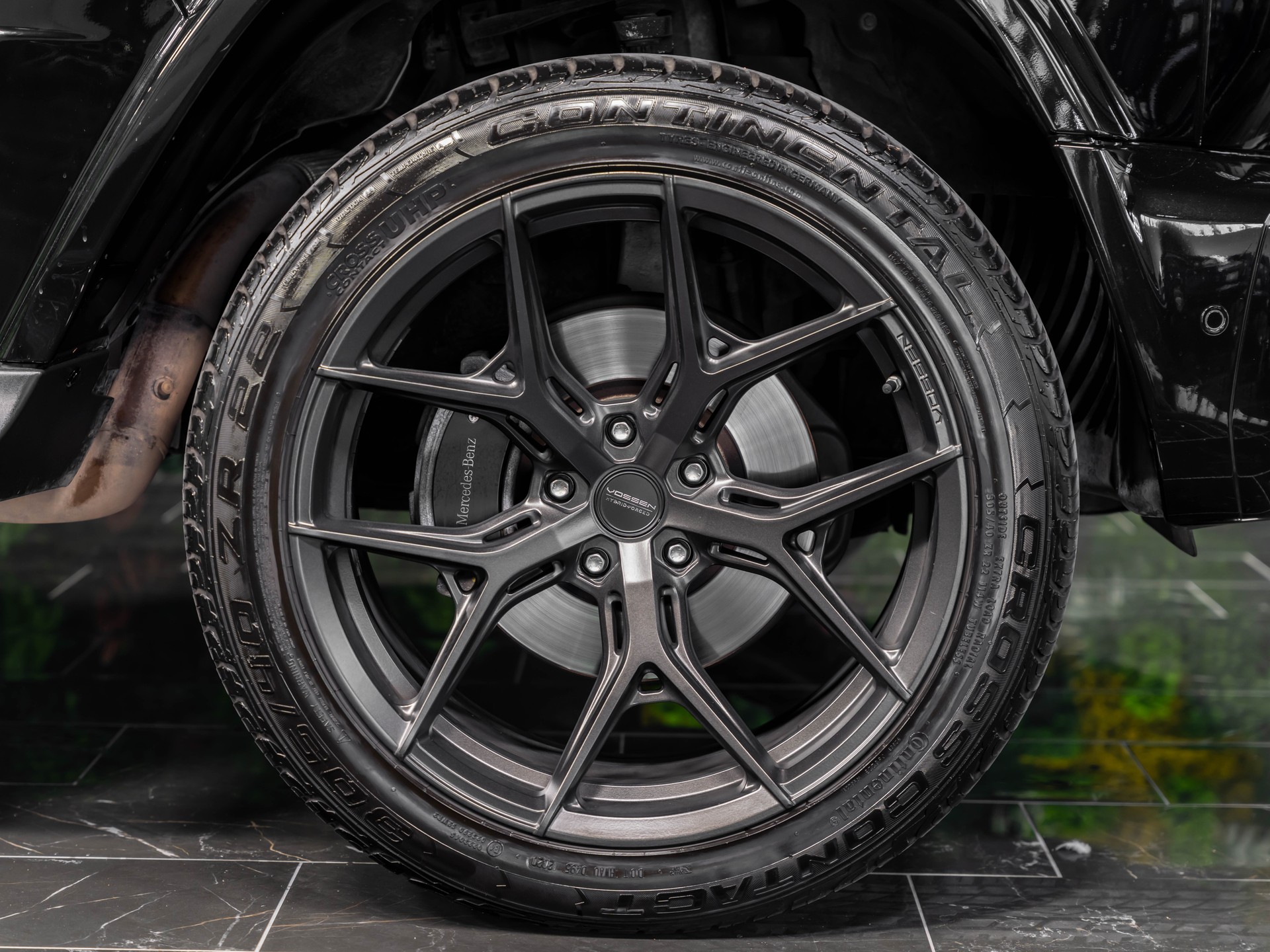 MERCEDES-BENZ G 350 d AMG Line 9G-Tronic-image-8