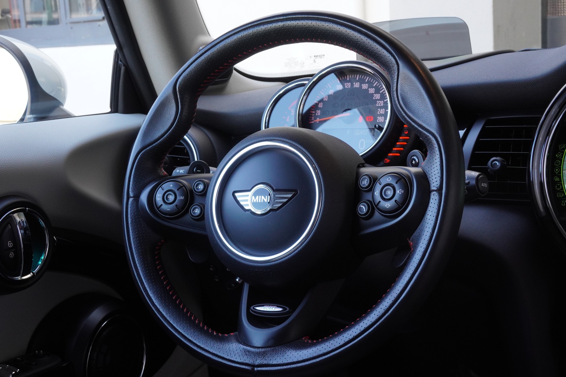 MINI Cooper SD Trafalgar Steptronic-image-10