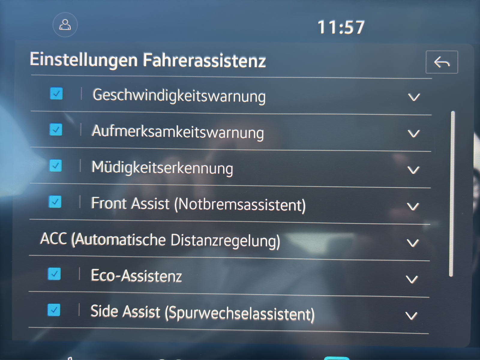 VW New Touareg 3.0 TDI R-Line Tiptronic mit fortl. Werksgarantie, AHK, Panorama-Ausstell-/Schiebedach, Standheizung & Winterräder-image-25