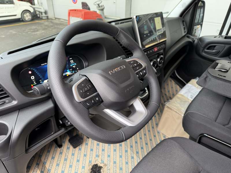 IVECO Daily 35C18HA8V Kaw.3520L H2 3.0 HPI 176-image-2