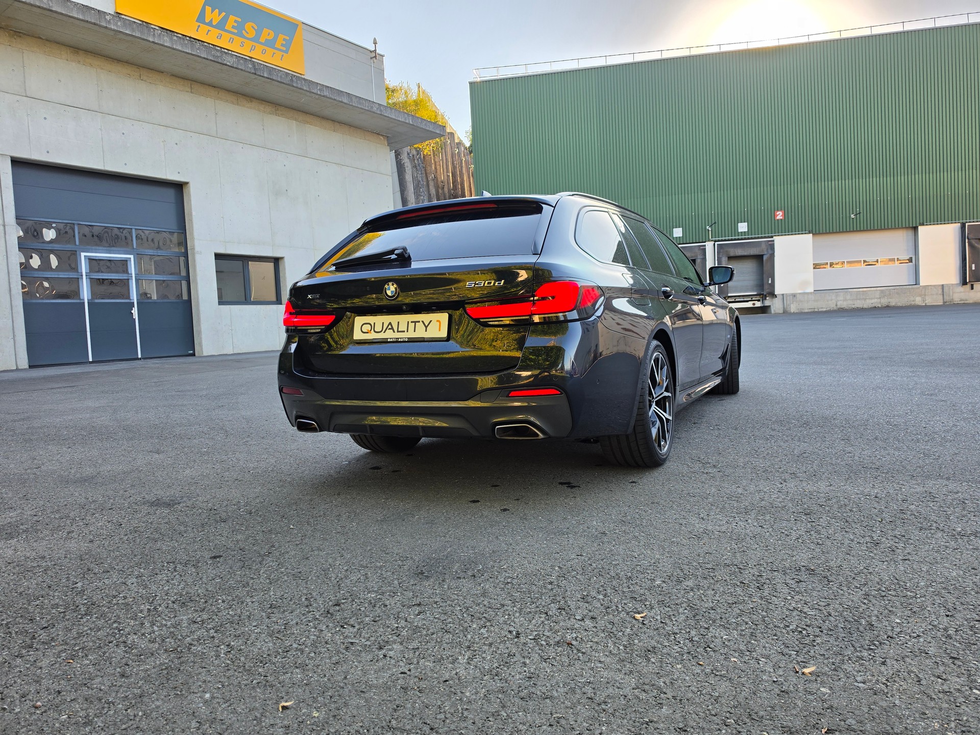 BMW 530d xDrive 48V Touring M Sport Steptronic-image-15