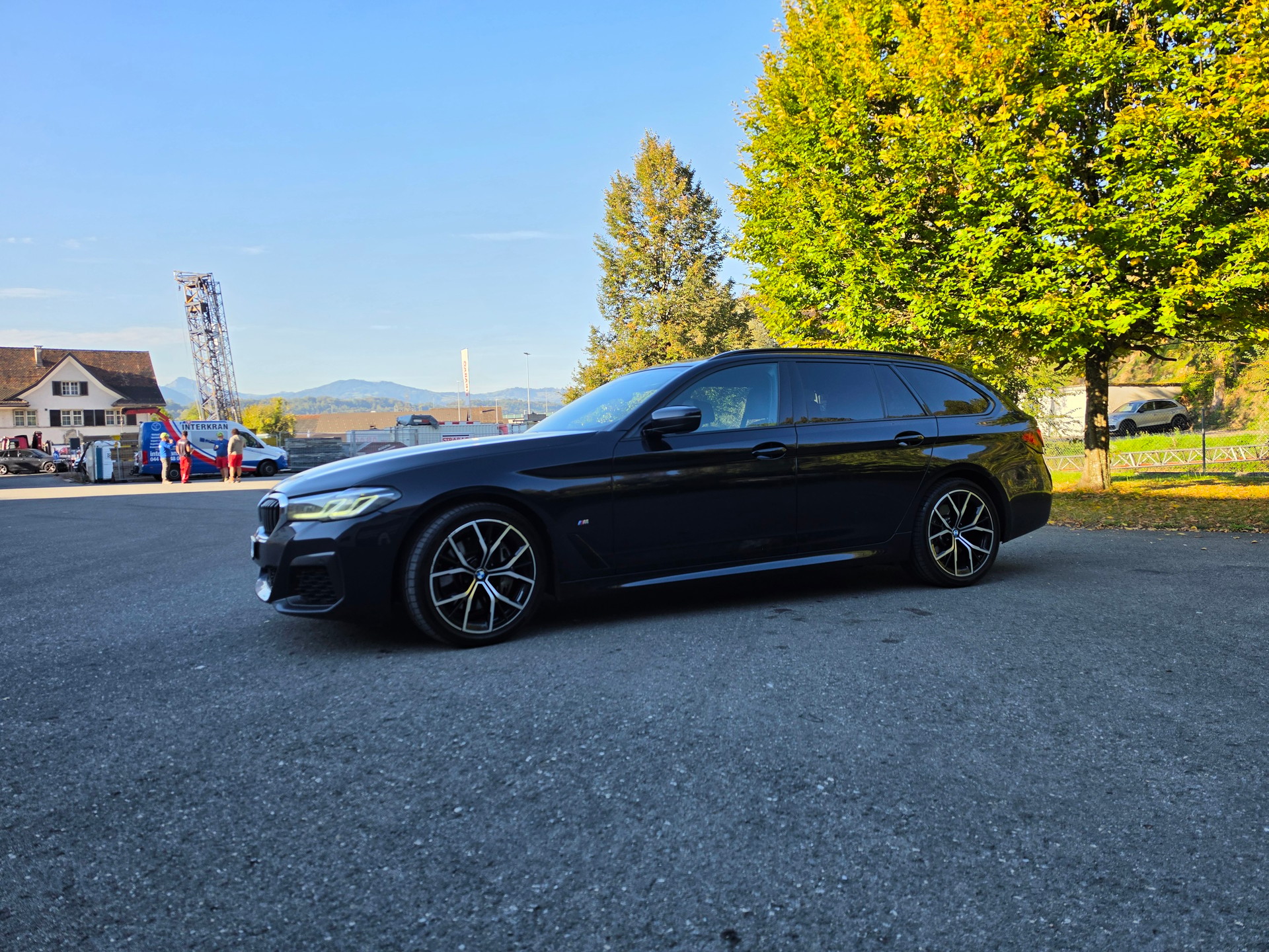 BMW 530d xDrive 48V Touring M Sport Steptronic-image-7