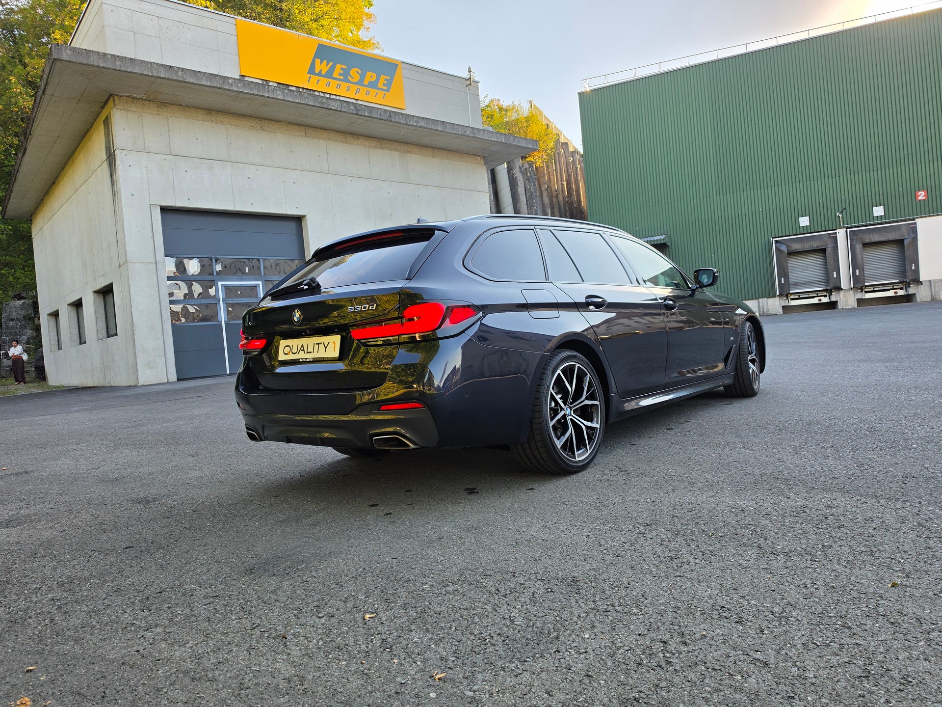 BMW 530d xDrive 48V Touring M Sport Steptronic-image-13