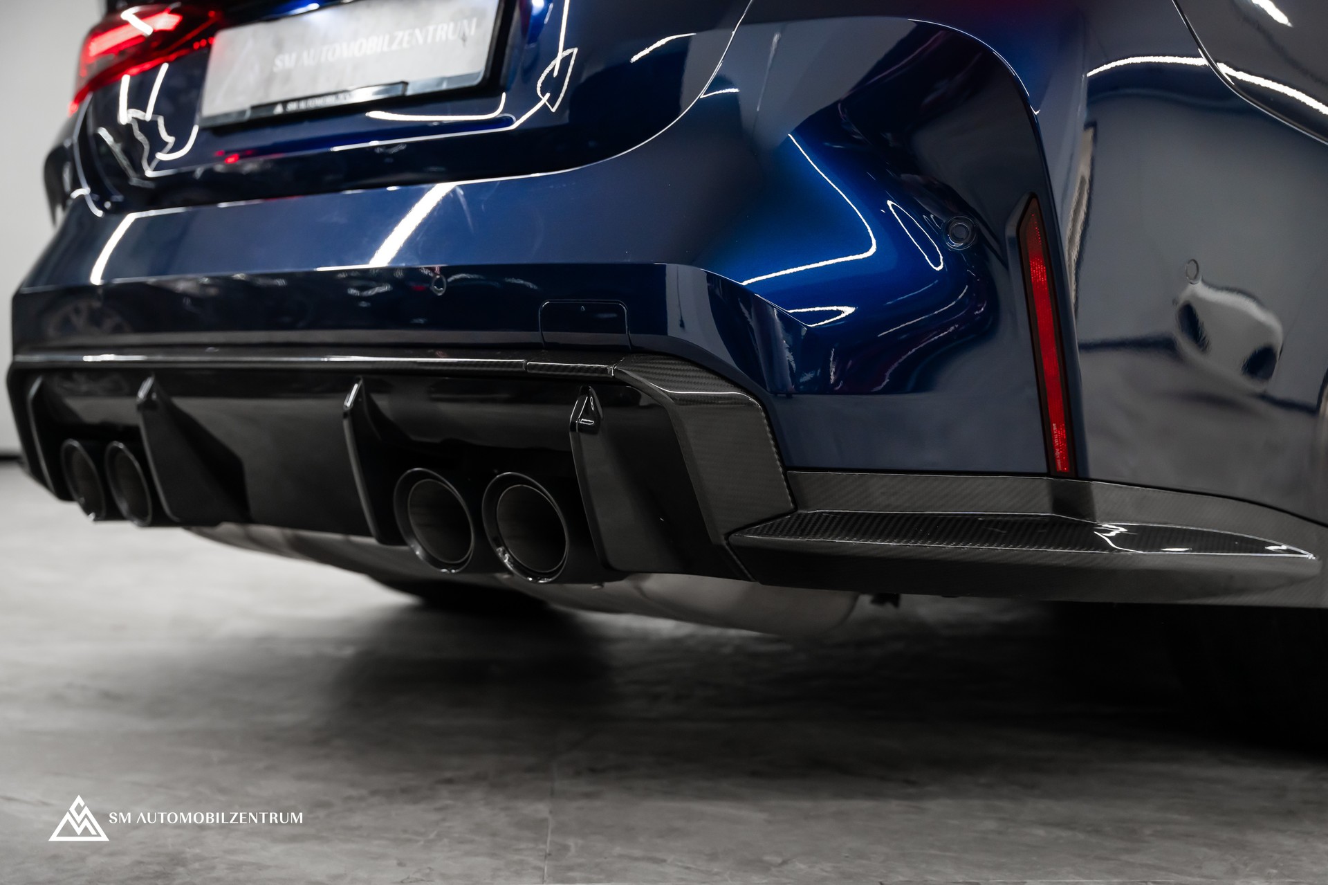BMW M4 Competition xDrive Coupé / CH / Werksgarantie / Carbon Exterieur & Interieur / Tansanitblau / 360°-image-15