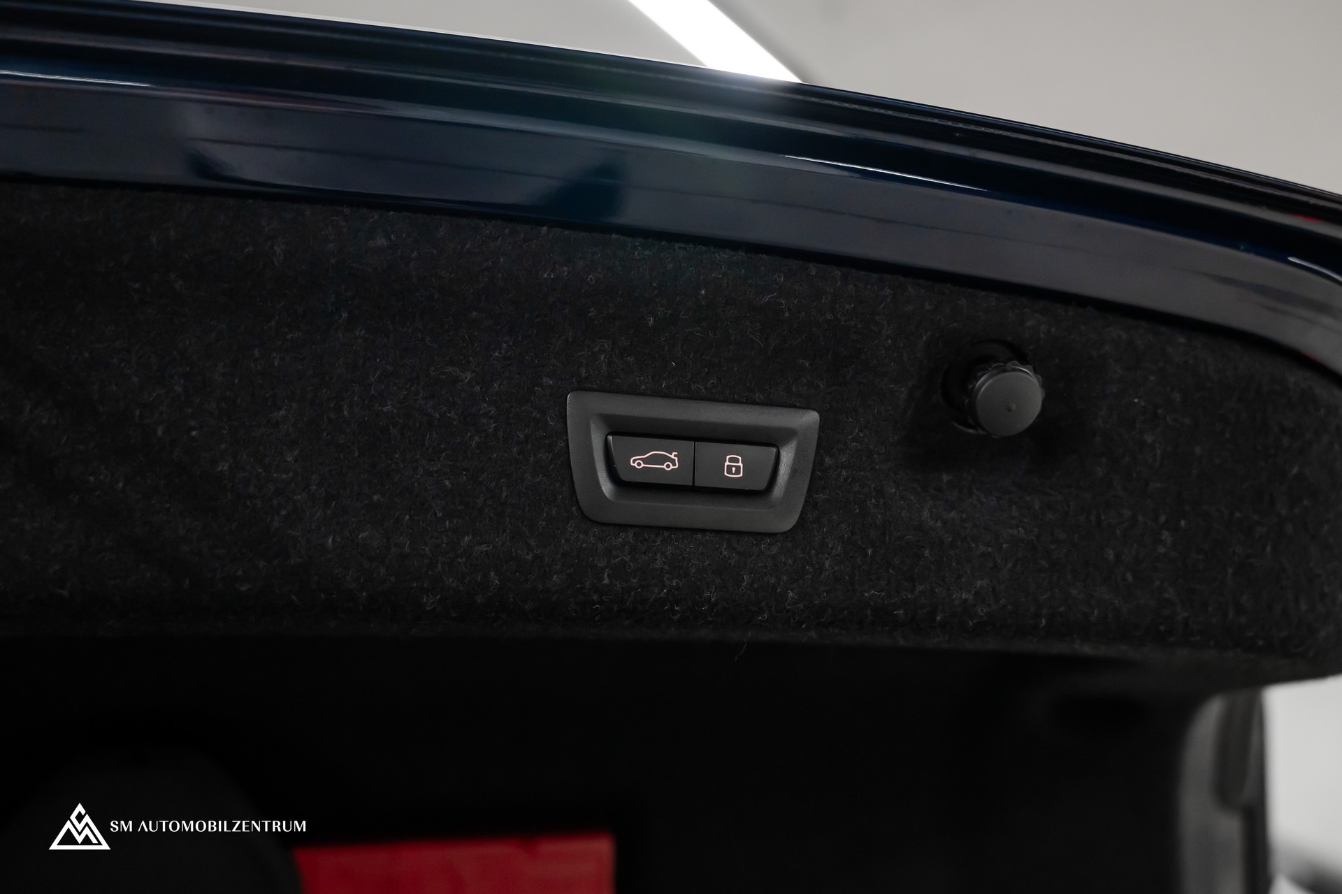 BMW M4 Competition xDrive Coupé / CH / Werksgarantie / Carbon Exterieur & Interieur / Tansanitblau / 360°-image-45