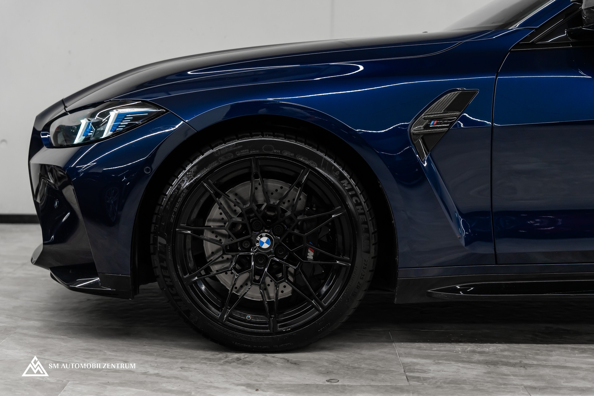 BMW M4 Competition xDrive Coupé / CH / Werksgarantie / Carbon Exterieur & Interieur / Tansanitblau / 360°-image-9