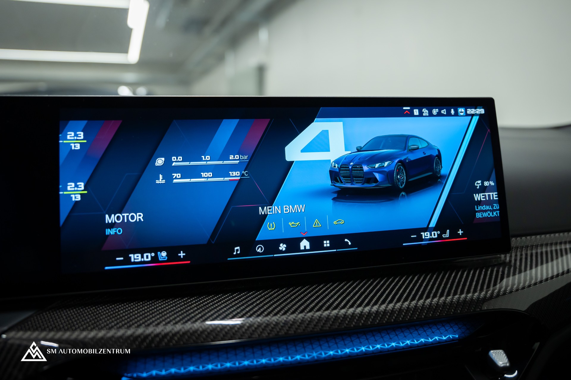 BMW M4 Competition xDrive Coupé / CH / Werksgarantie / Carbon Exterieur & Interieur / Tansanitblau / 360°-image-43