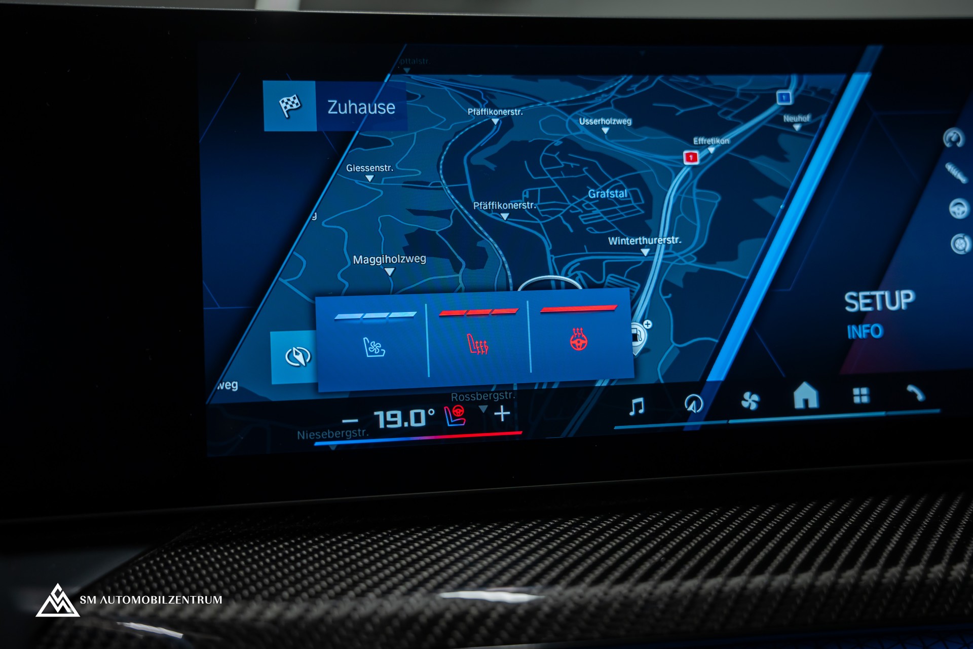 BMW M4 Competition xDrive Coupé / CH / Werksgarantie / Carbon Exterieur & Interieur / Tansanitblau / 360°-image-39