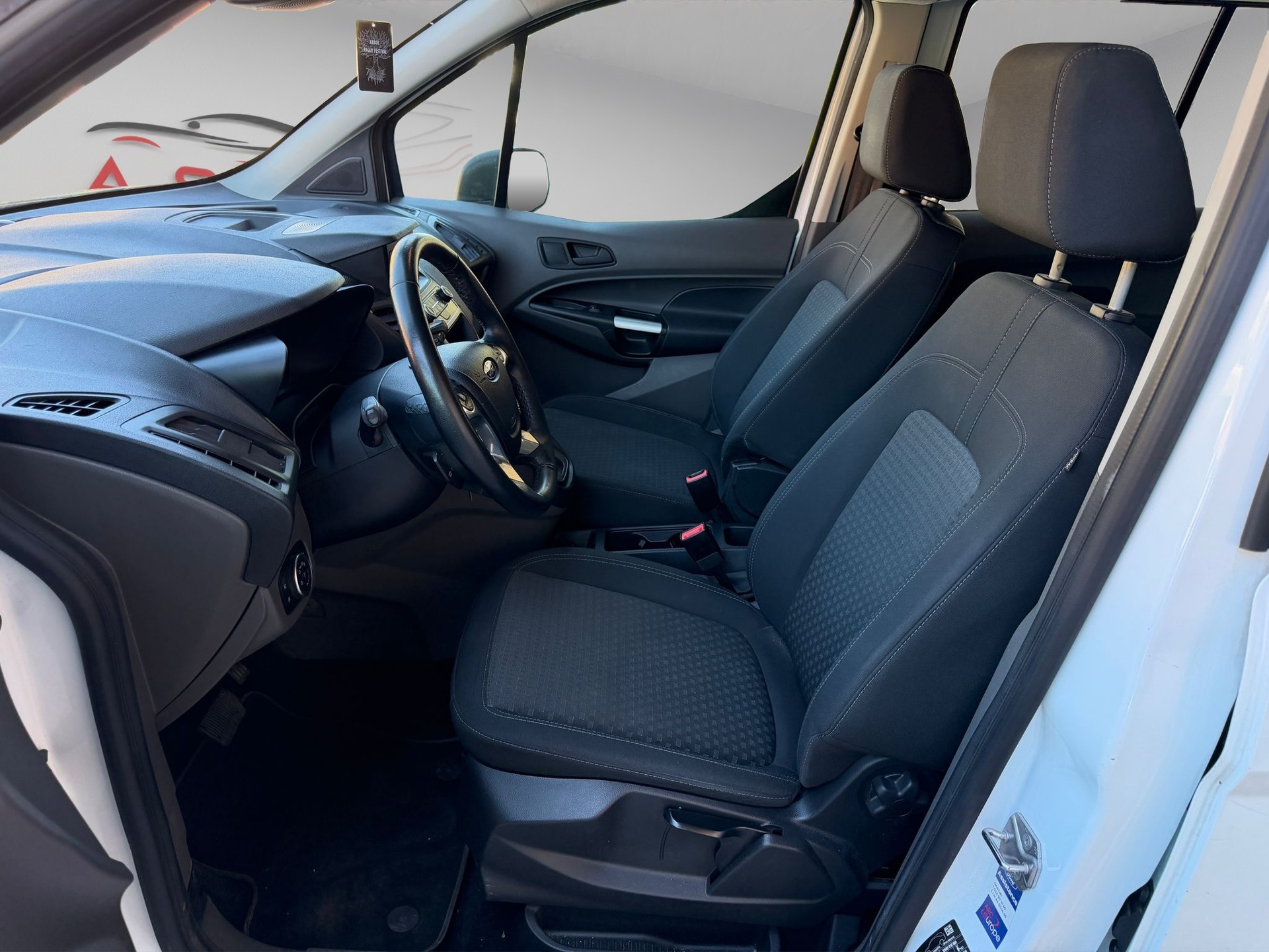 FORD Transit Connect Com T240 1.5 EcoBlue Trend Automat-image-10