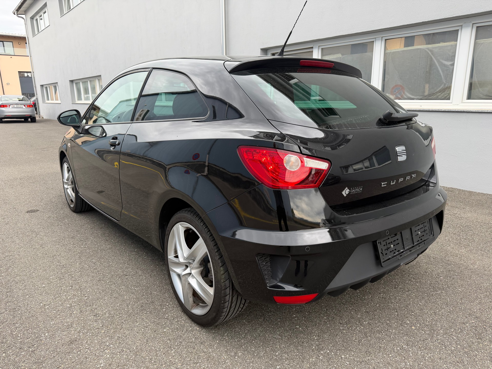 SEAT Ibiza SC 1.4 TSI Cupra DSG-image-6