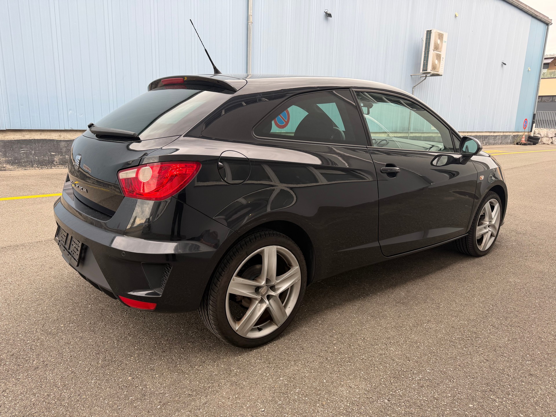 SEAT Ibiza SC 1.4 TSI Cupra DSG-image-5