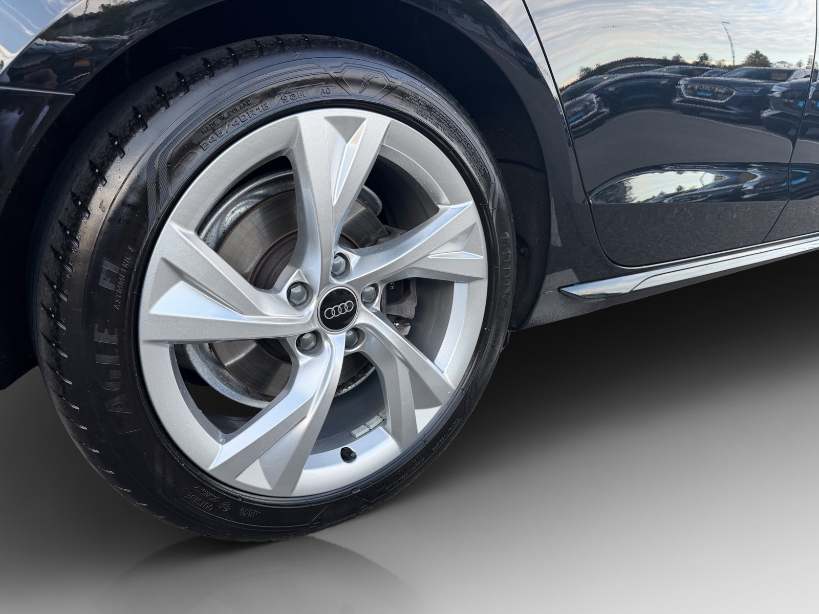 AUDI A4 Avant 40 TFSI S line S-tronic quattro-image-13