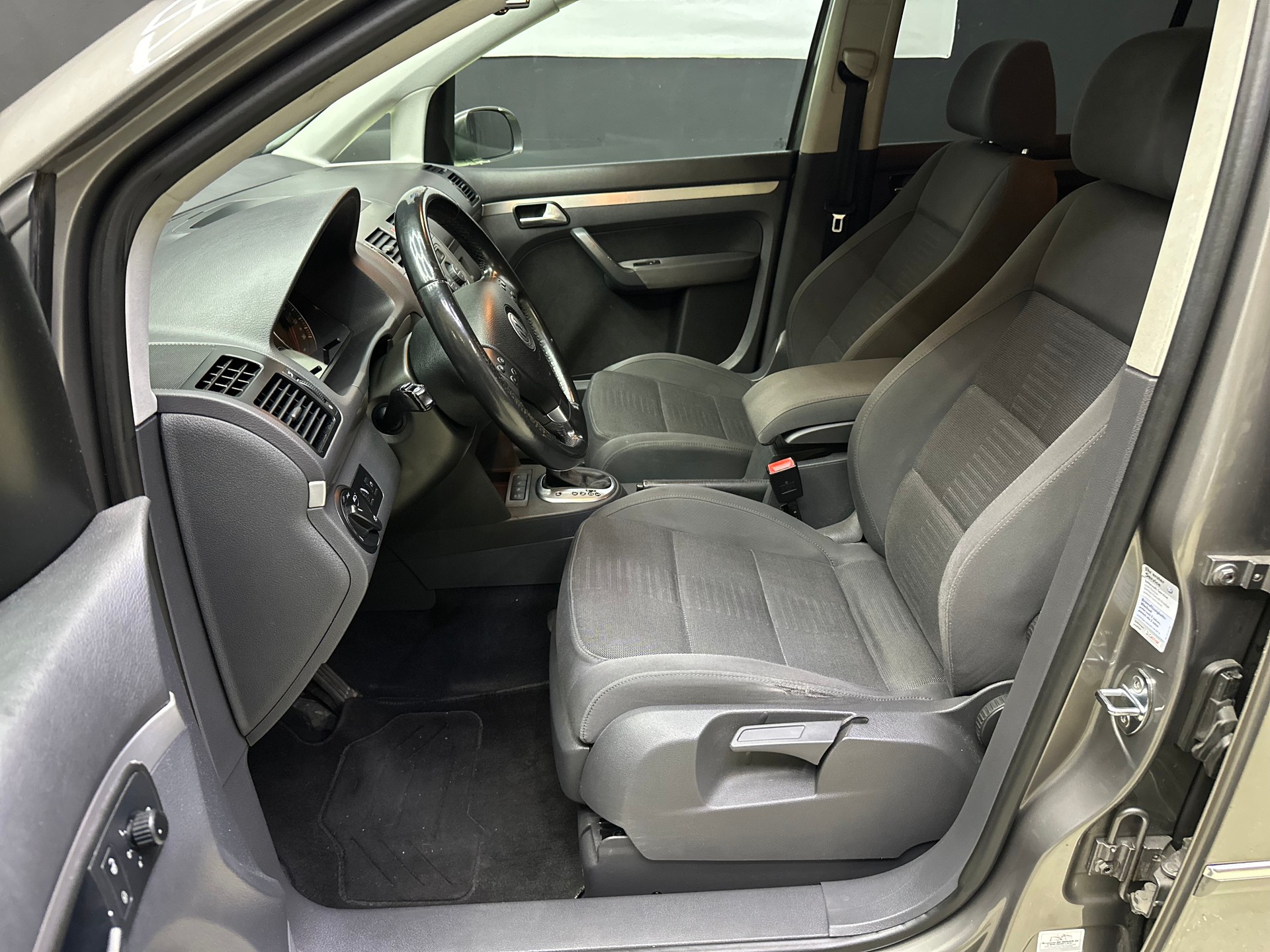 VW Touran 1.4 TSI Highline DSG-image-10