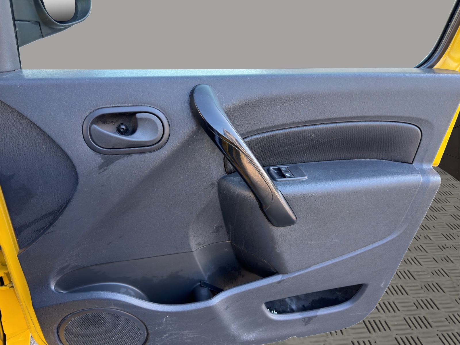 RENAULT Kangoo Maxi Z.E. 33 R60 Access 2 Pl.-image-11