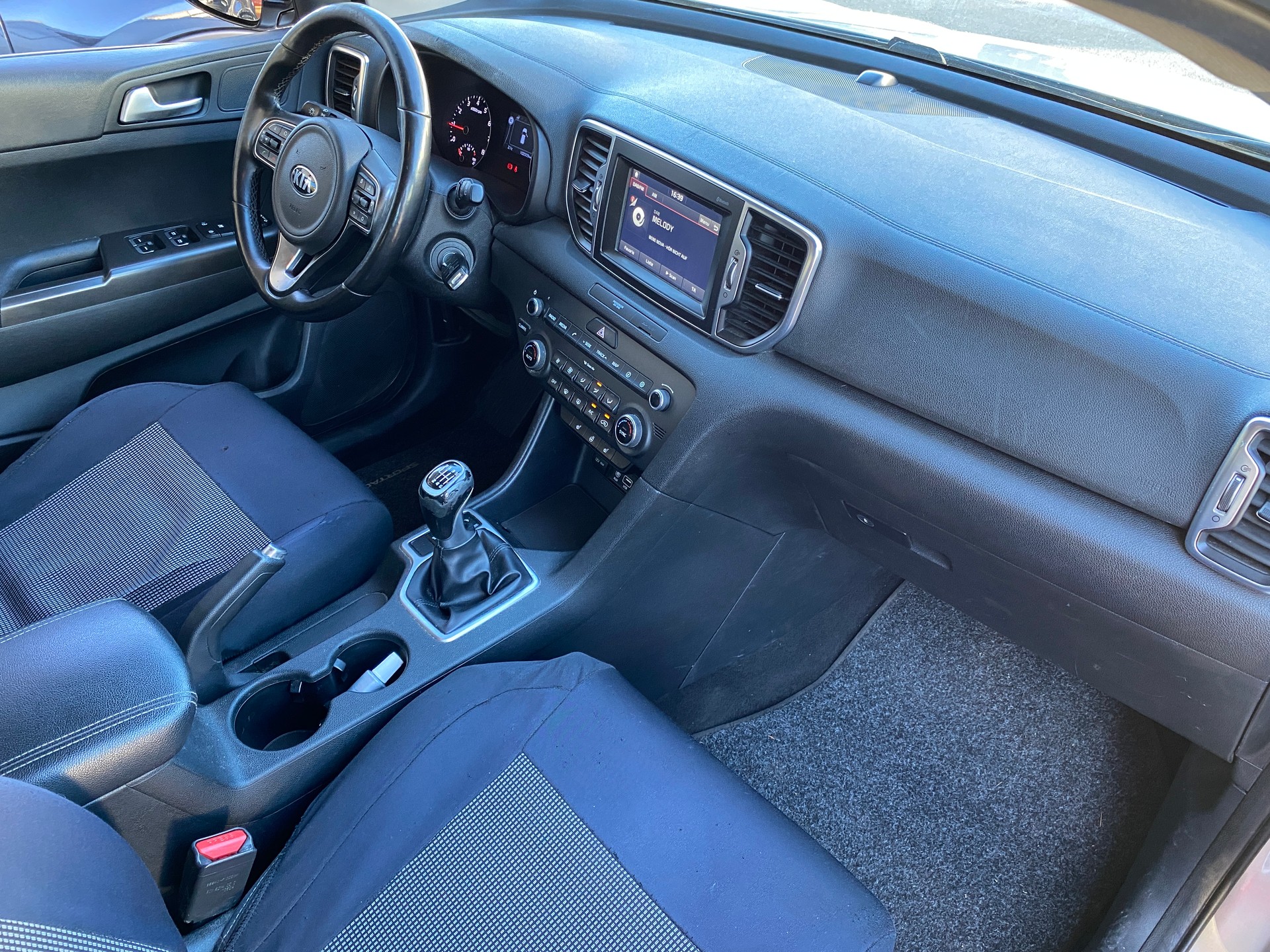 KIA Sportage 1.6 GDi Trend 2WD-image-5