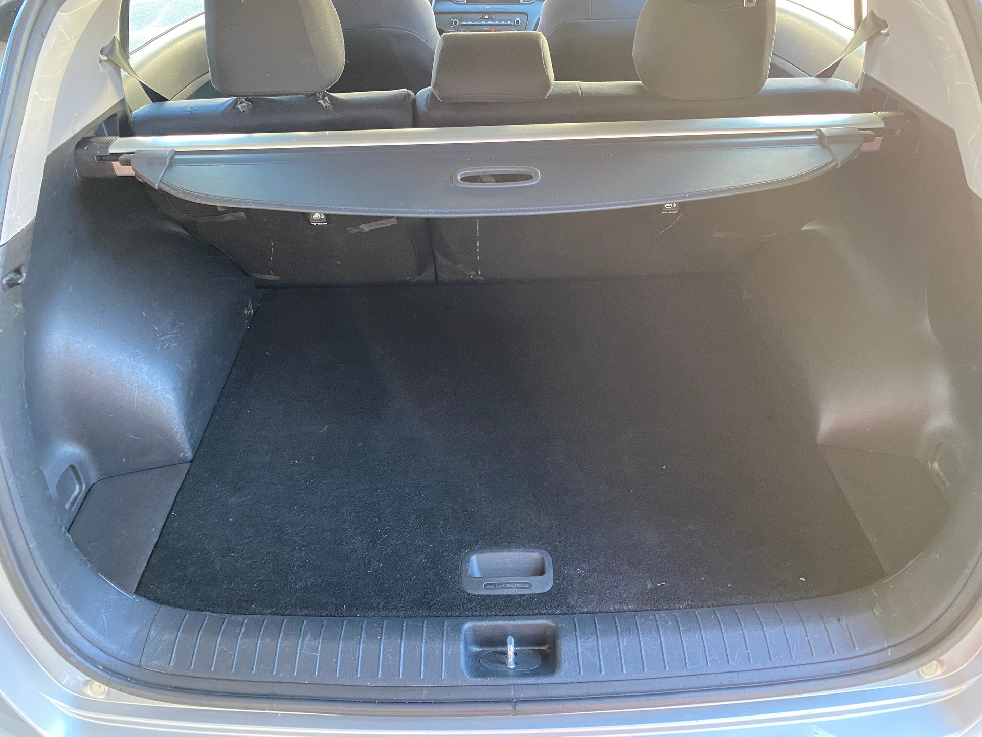 KIA Sportage 1.6 GDi Trend 2WD-image-12