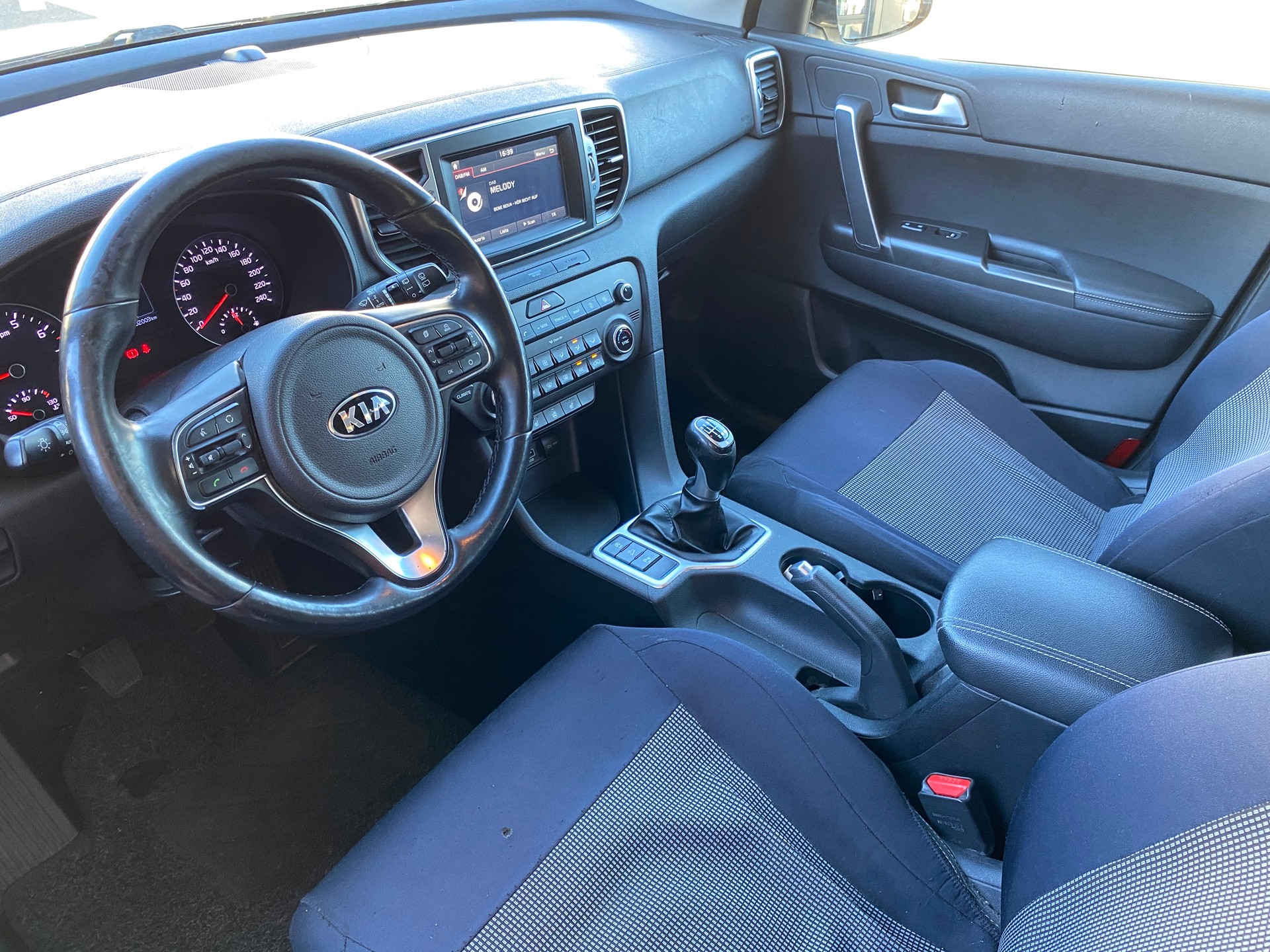 KIA Sportage 1.6 GDi Trend 2WD-image-4