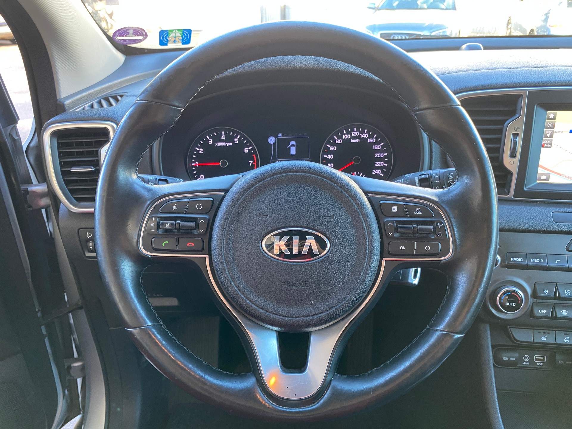 KIA Sportage 1.6 GDi Trend 2WD-image-6