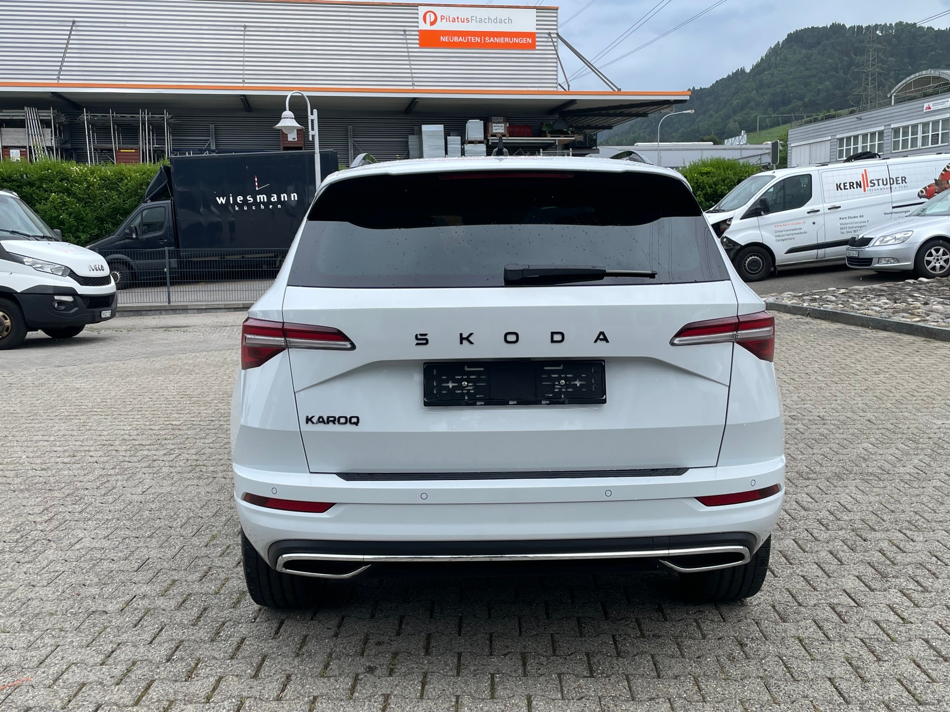 SKODA Karoq 1.5 TSI SportLine DSG * Neue Bremsen und AHK *-image-4