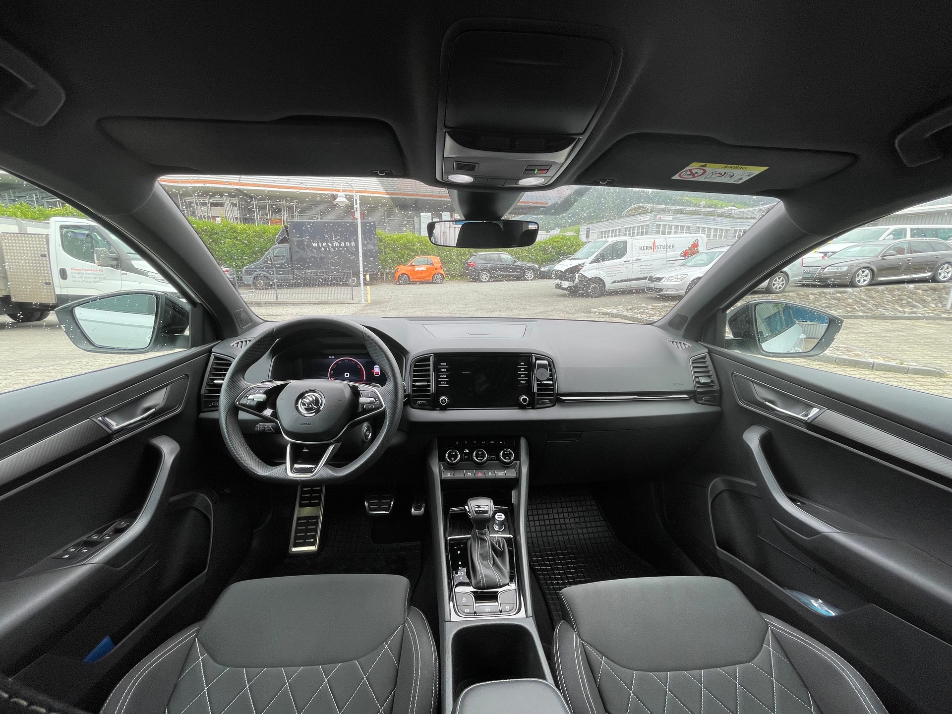 SKODA Karoq 1.5 TSI SportLine DSG * Neue Bremsen und AHK *-image-13