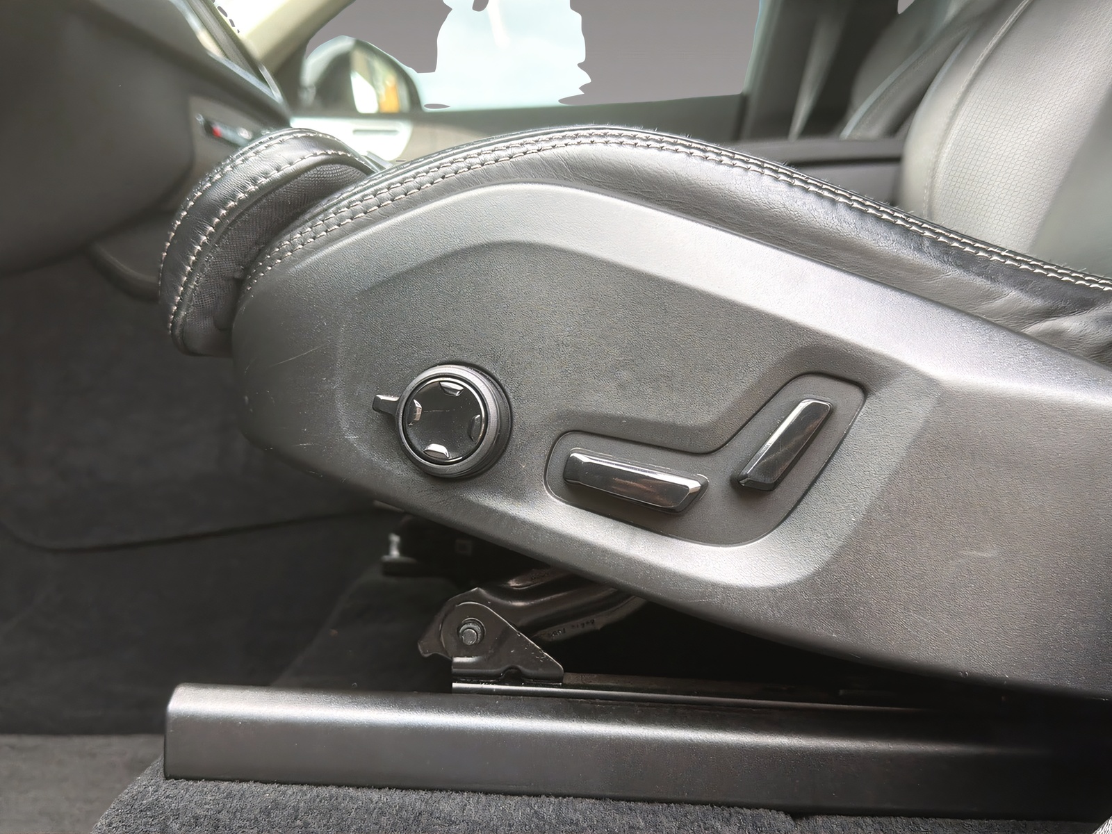 VOLVO XC90 2.0 T8 TE Inscription 7P. eAWD-image-17